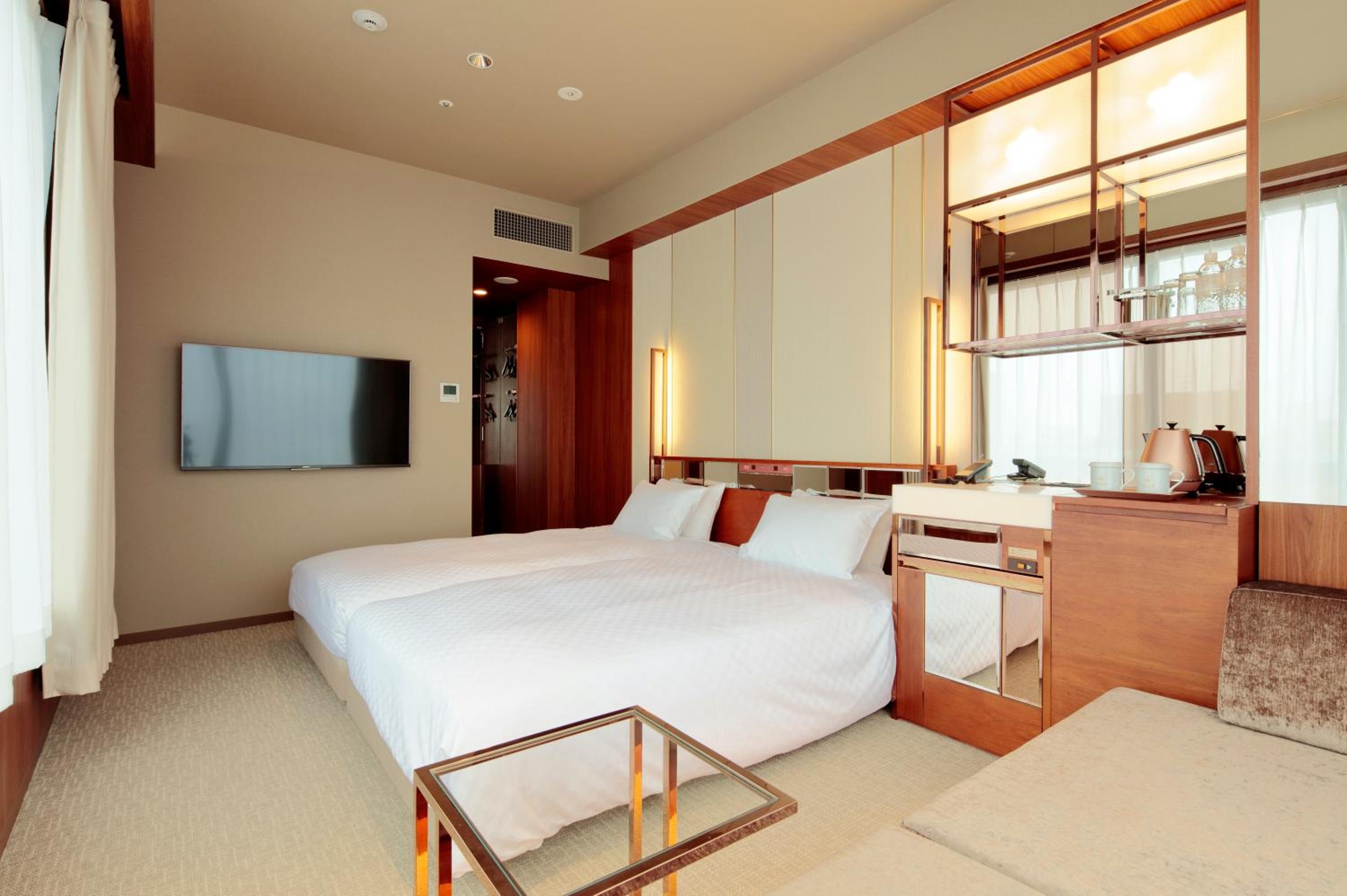 Corner Twin Room - Non-Smoking - Photo 2