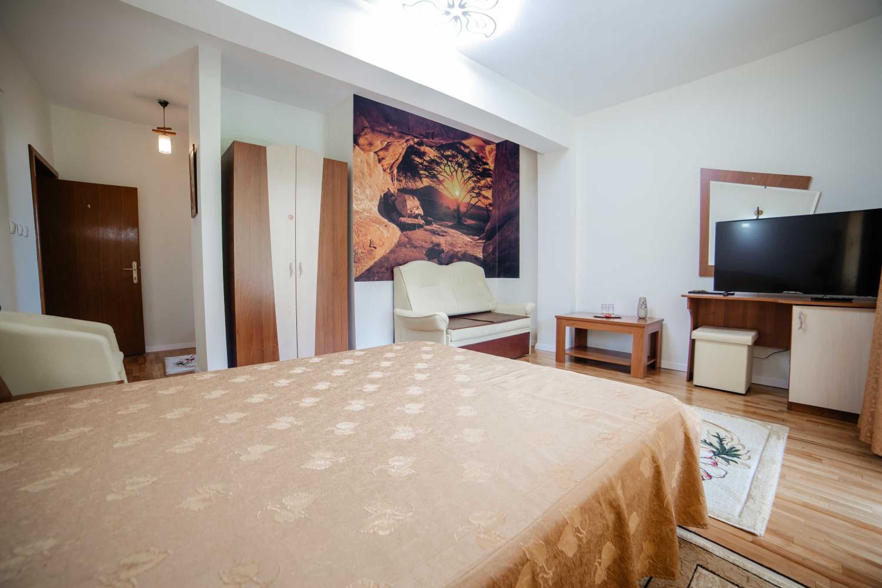Standard Double Room photo 2