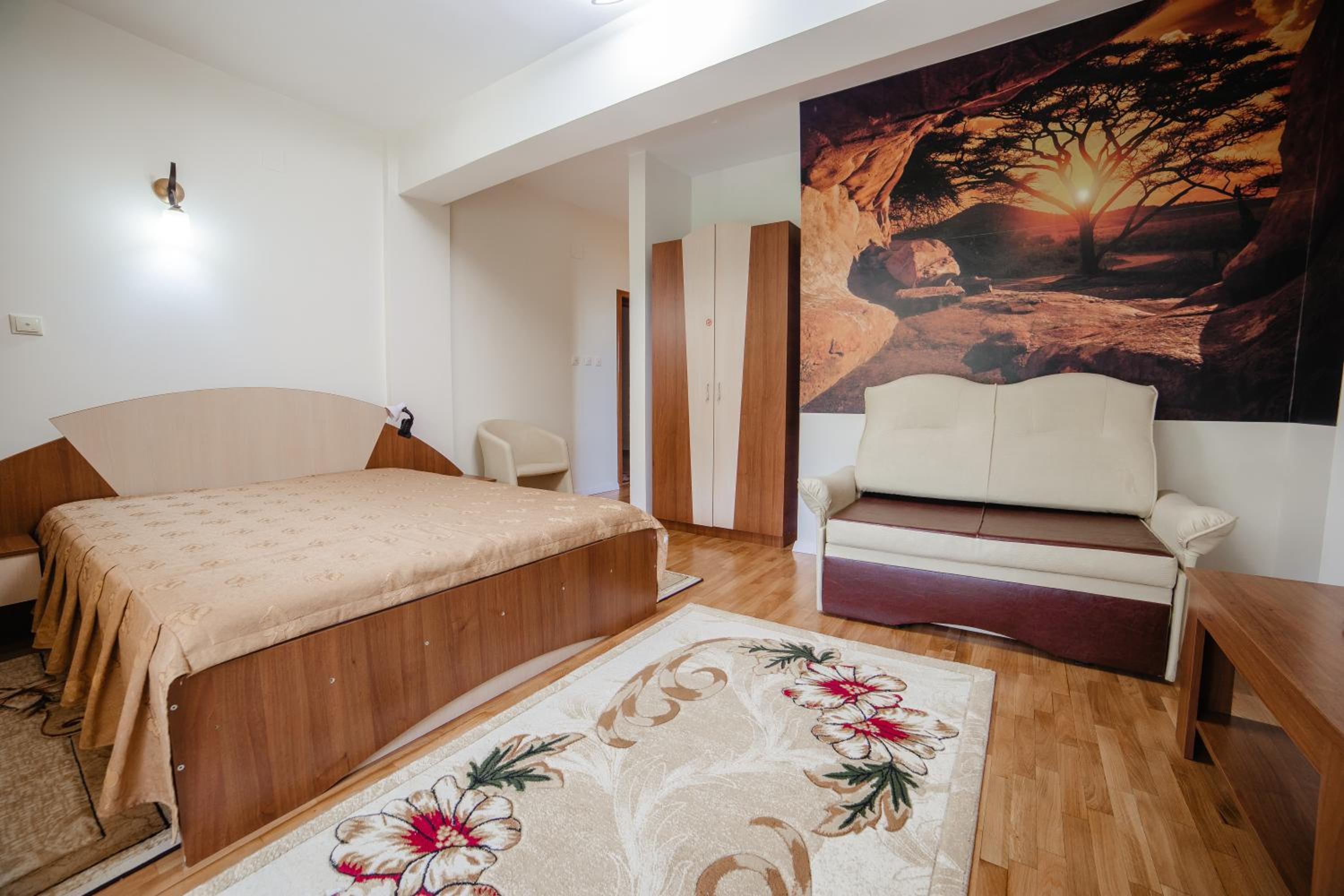 Standard Double Room photo 3