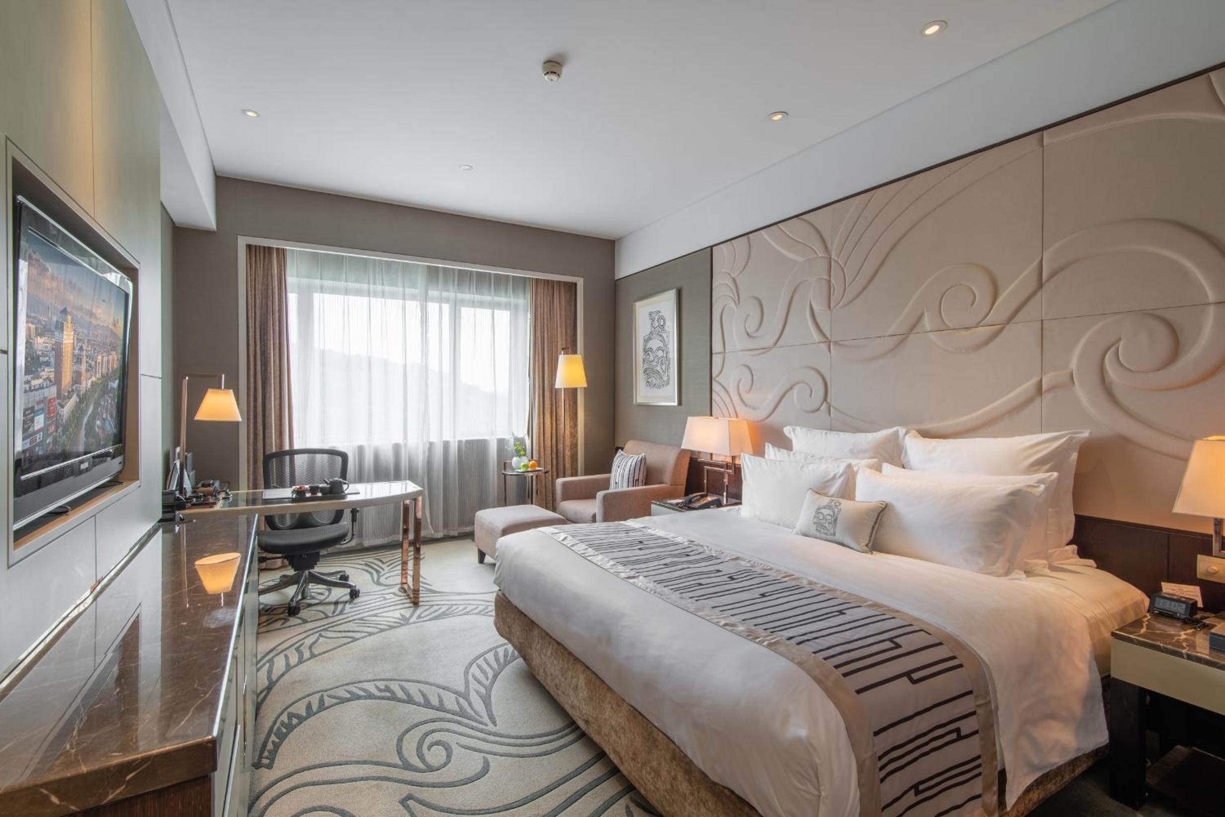 King Room with Mountain View