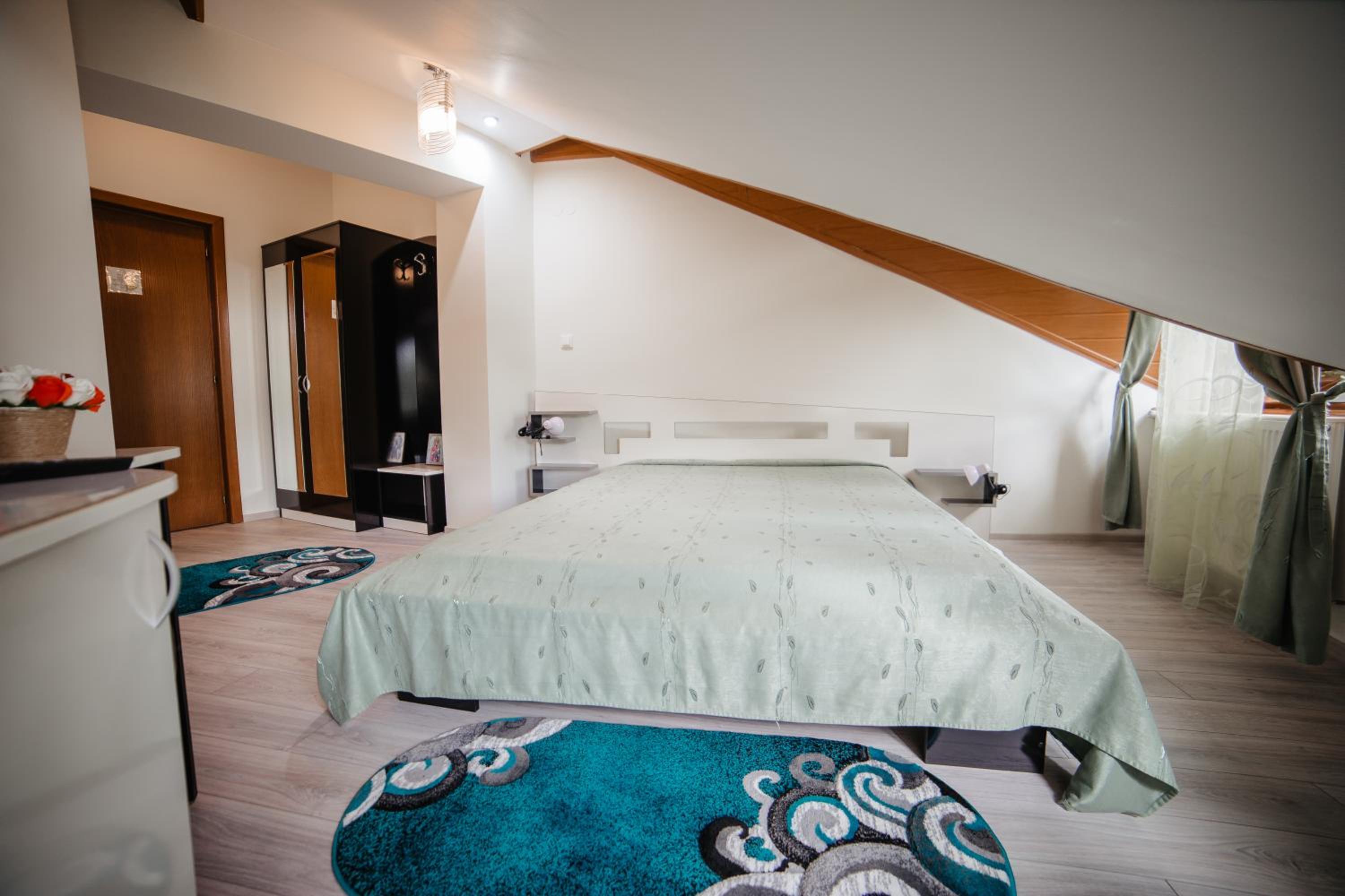 Standard Double Room photo 3