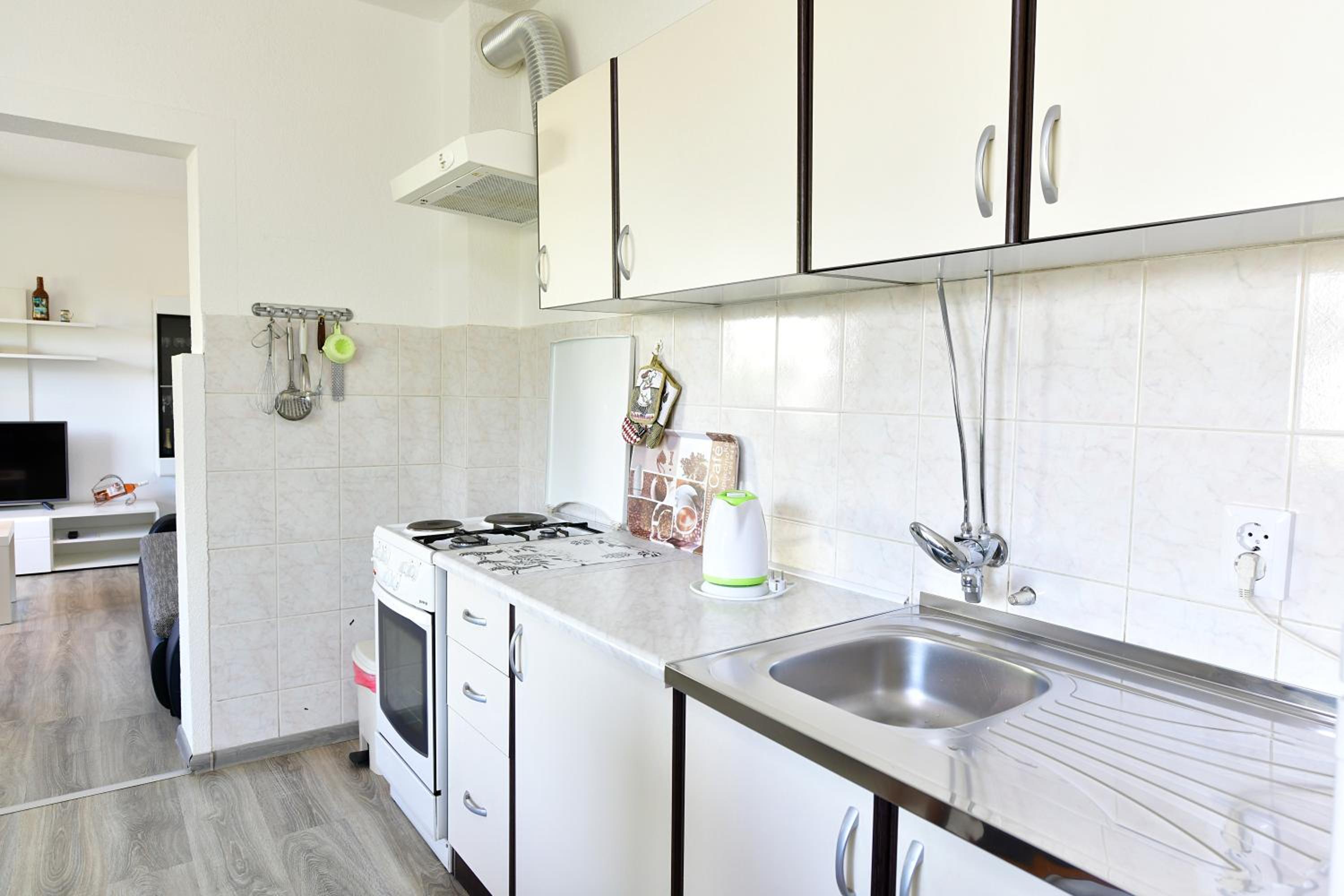 One-Bedroom Apartment - Photo 34