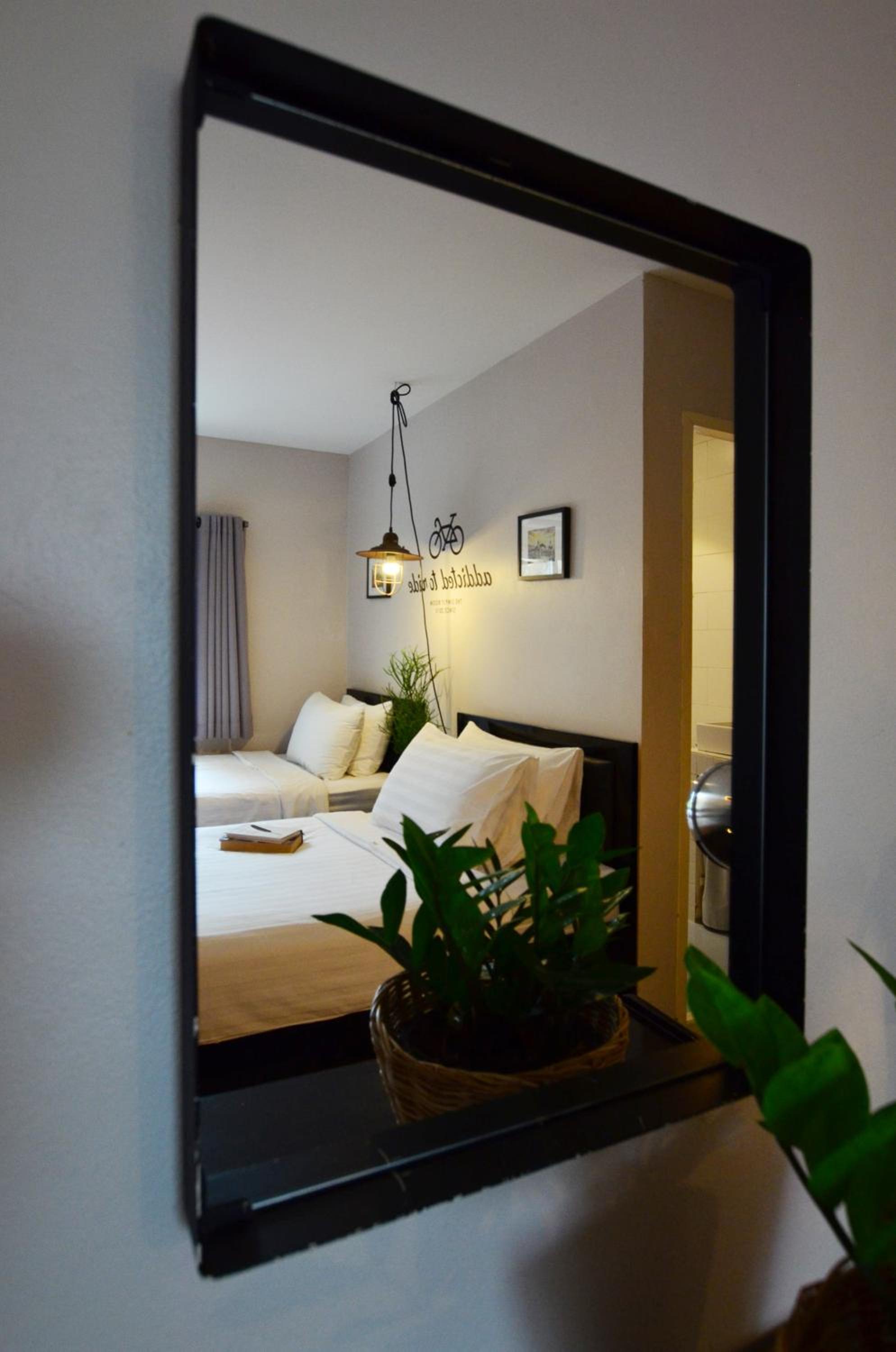 Twin Room with Private Bathroom - Photo 4