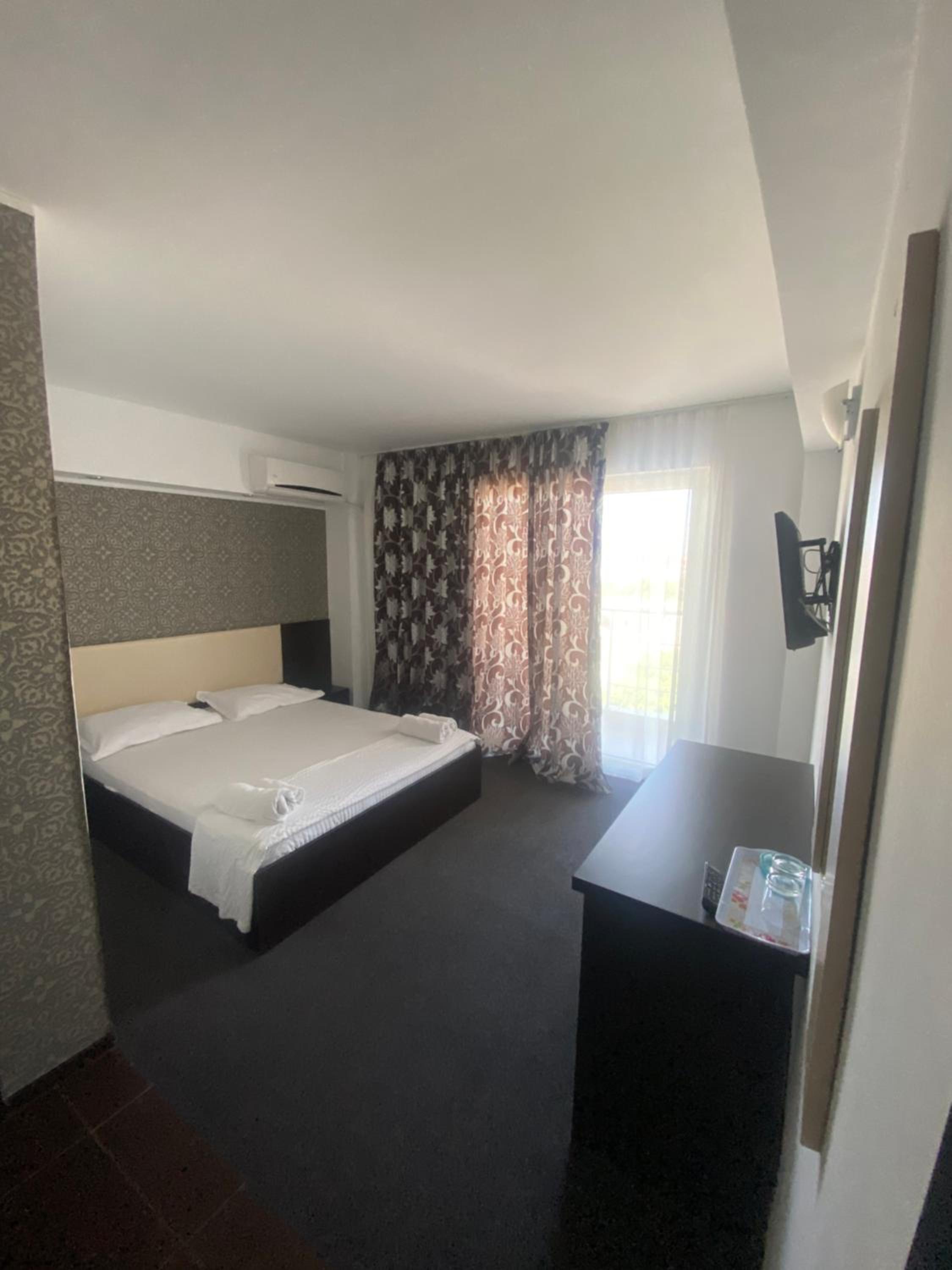 Double Room with Garden View - Photo 1