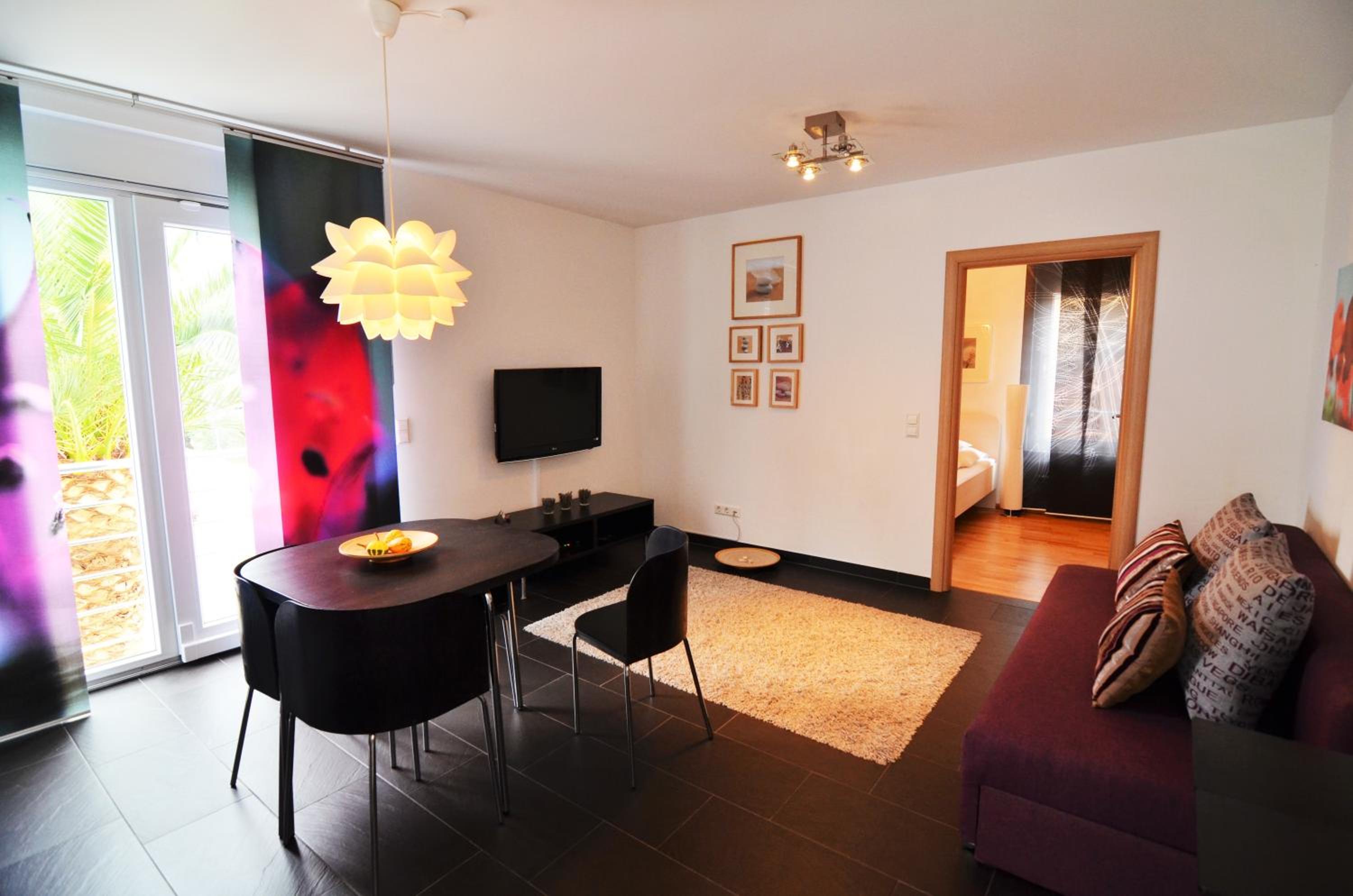 One-Bedroom Apartment photo 1
