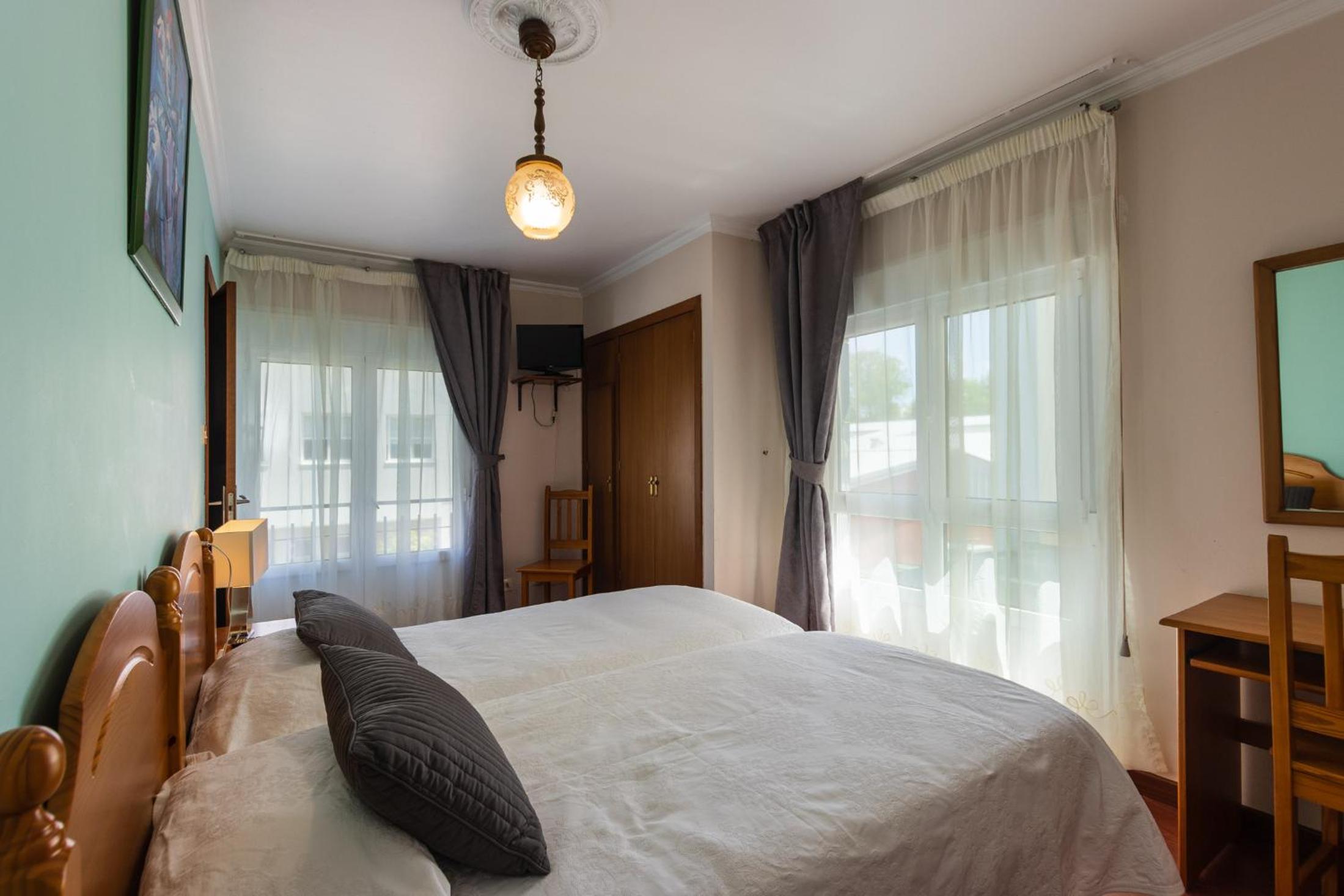 Habitación Estándar con Dos Camas Individuales