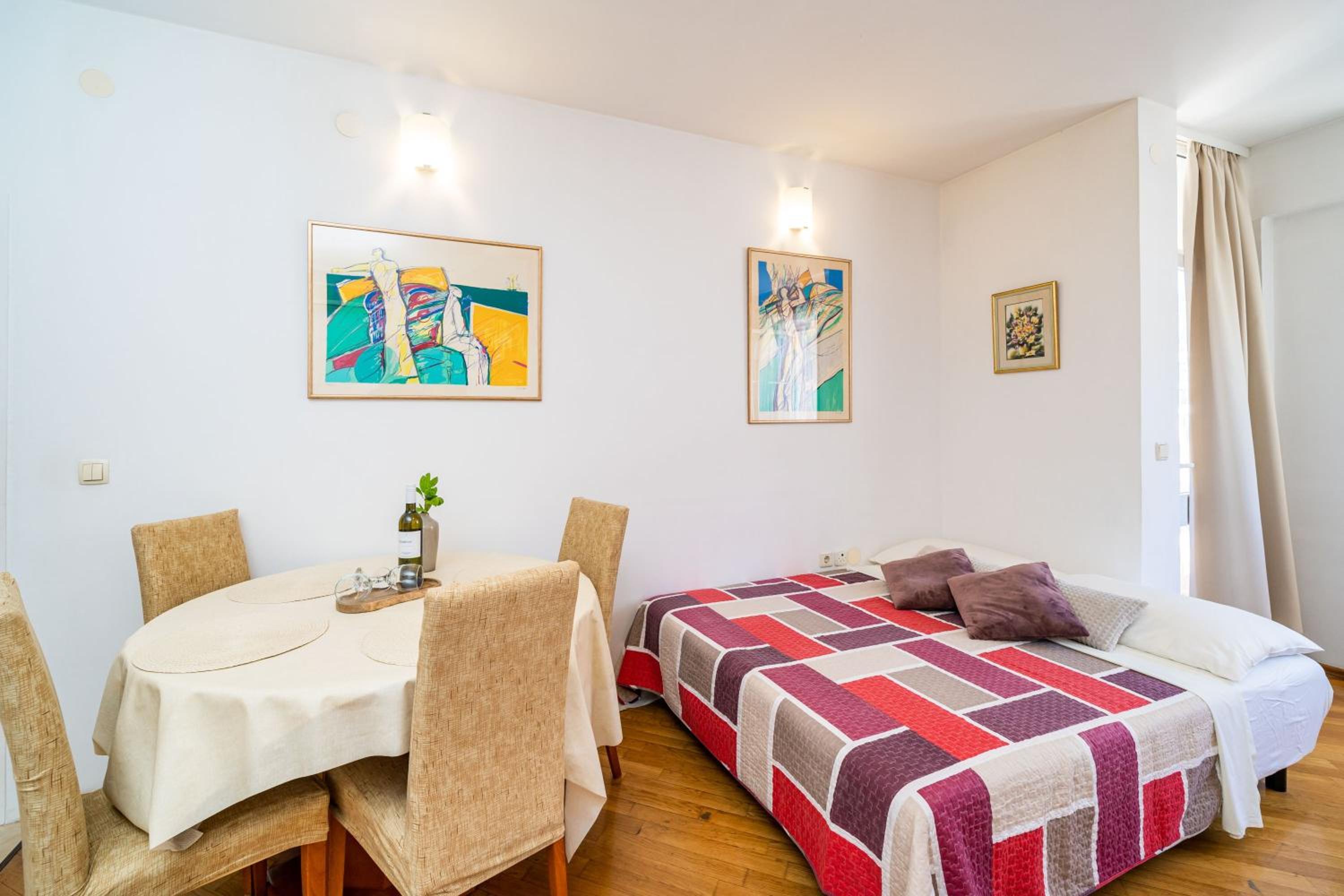 One-Bedroom Apartment With Balcony - Dr. Ante Starcevica 20 Street photo 2