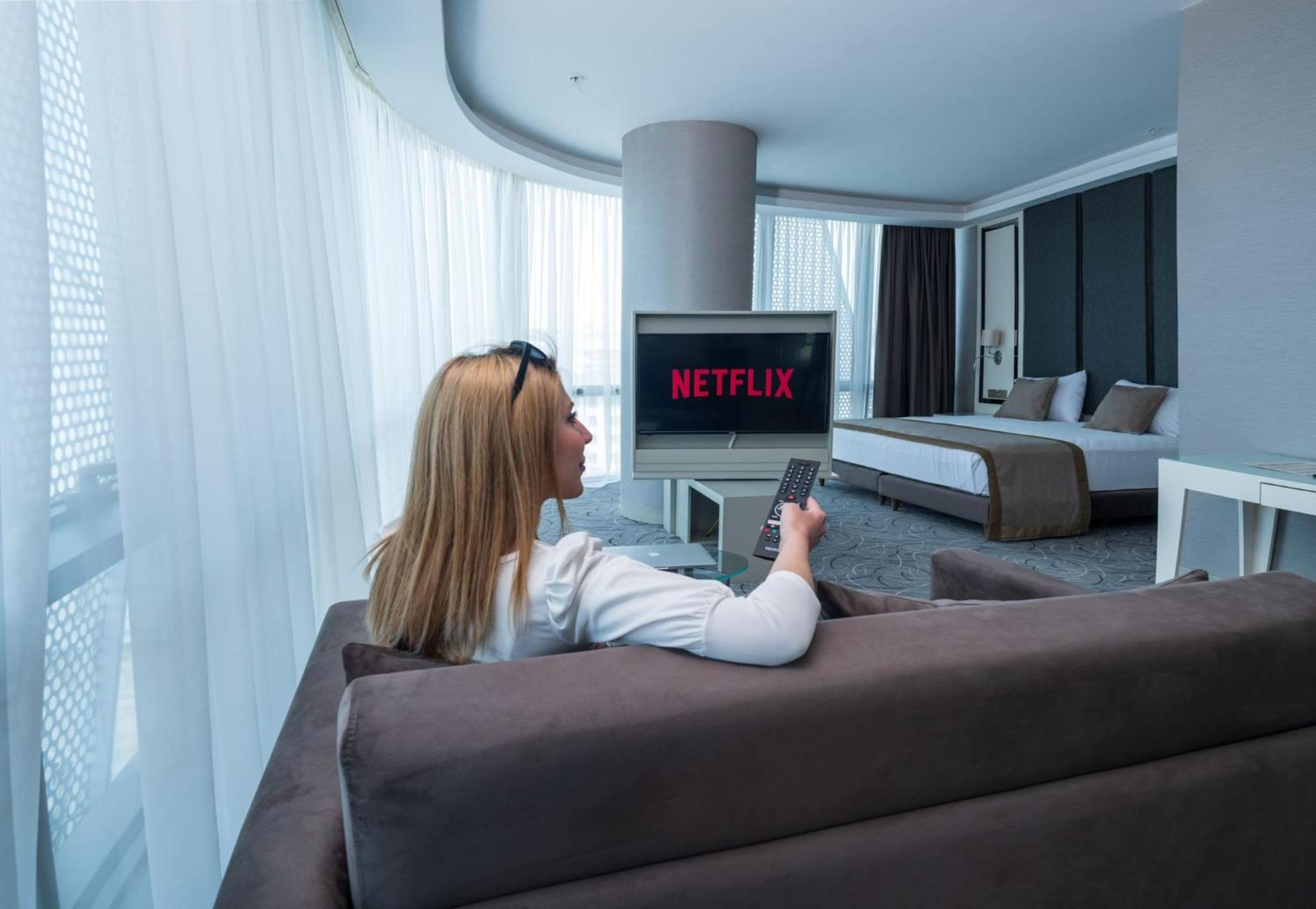Deluxe Room - Photo 6