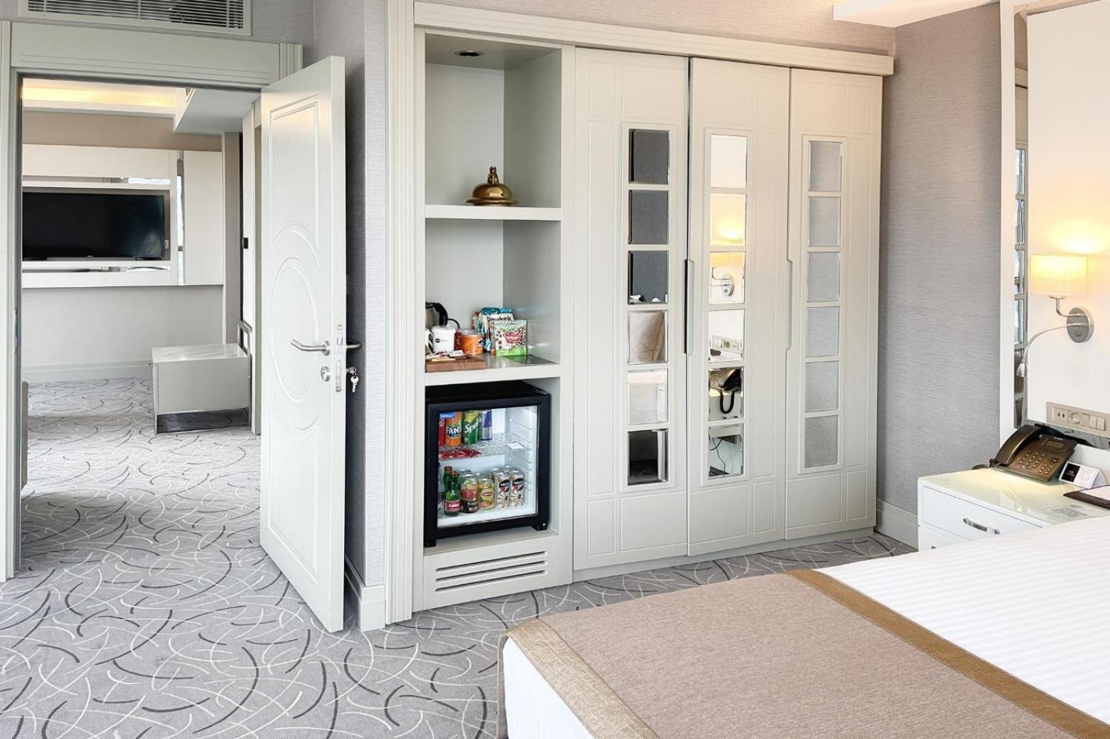 Suite - Photo 4