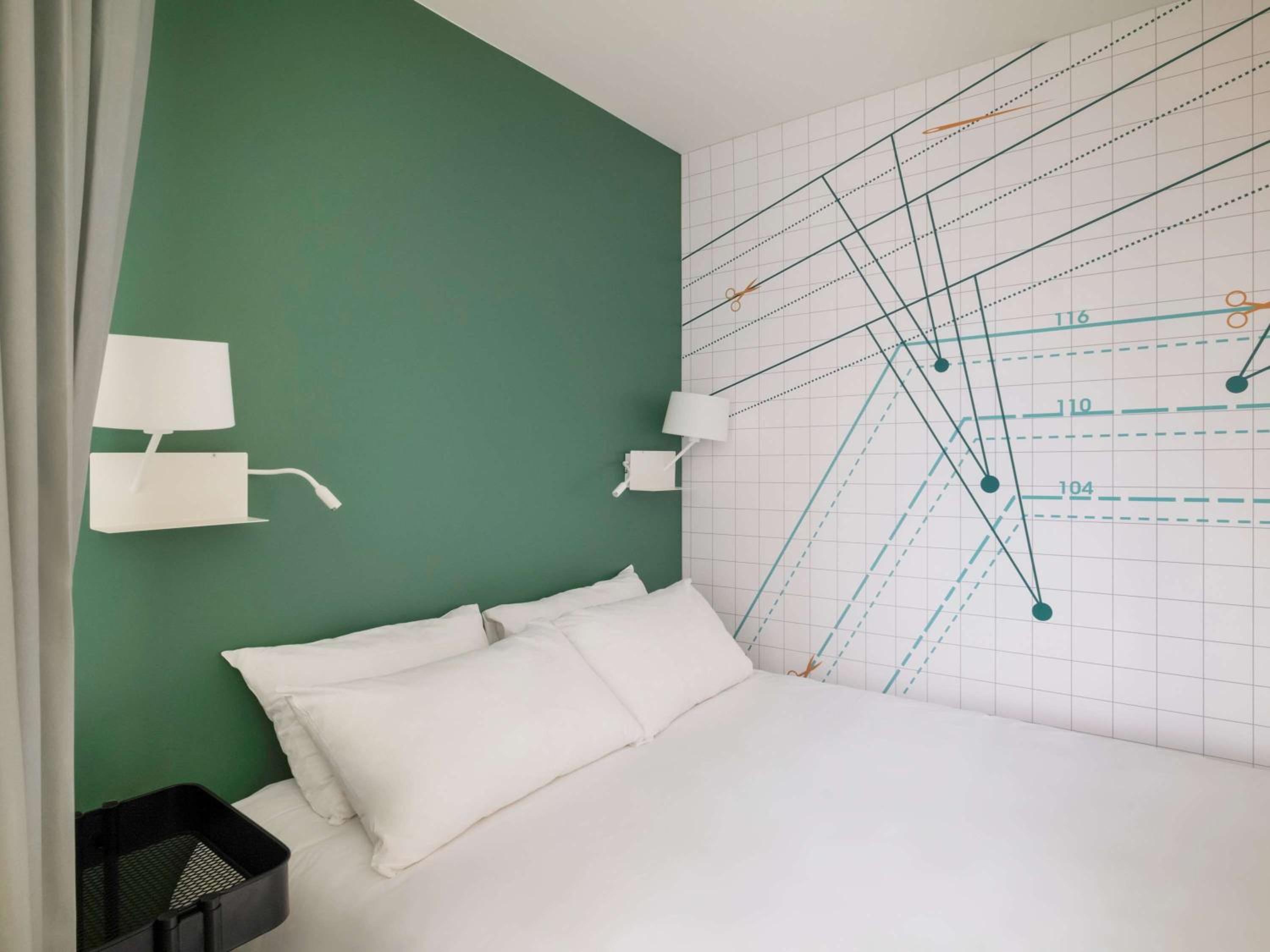 Standard One Double Bed - Photo 4