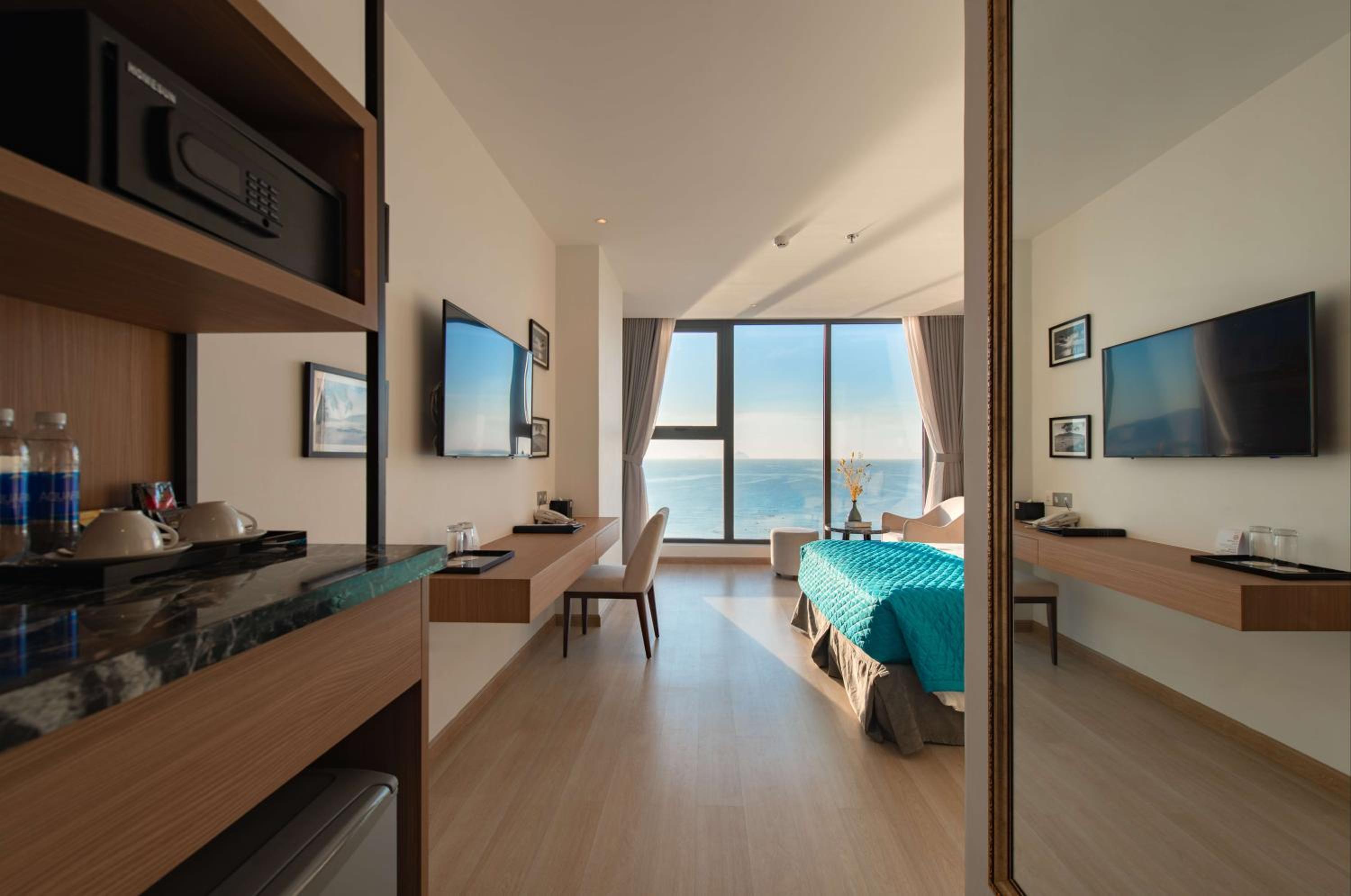 Deluxe Double Room with Ocean View - Photo 8