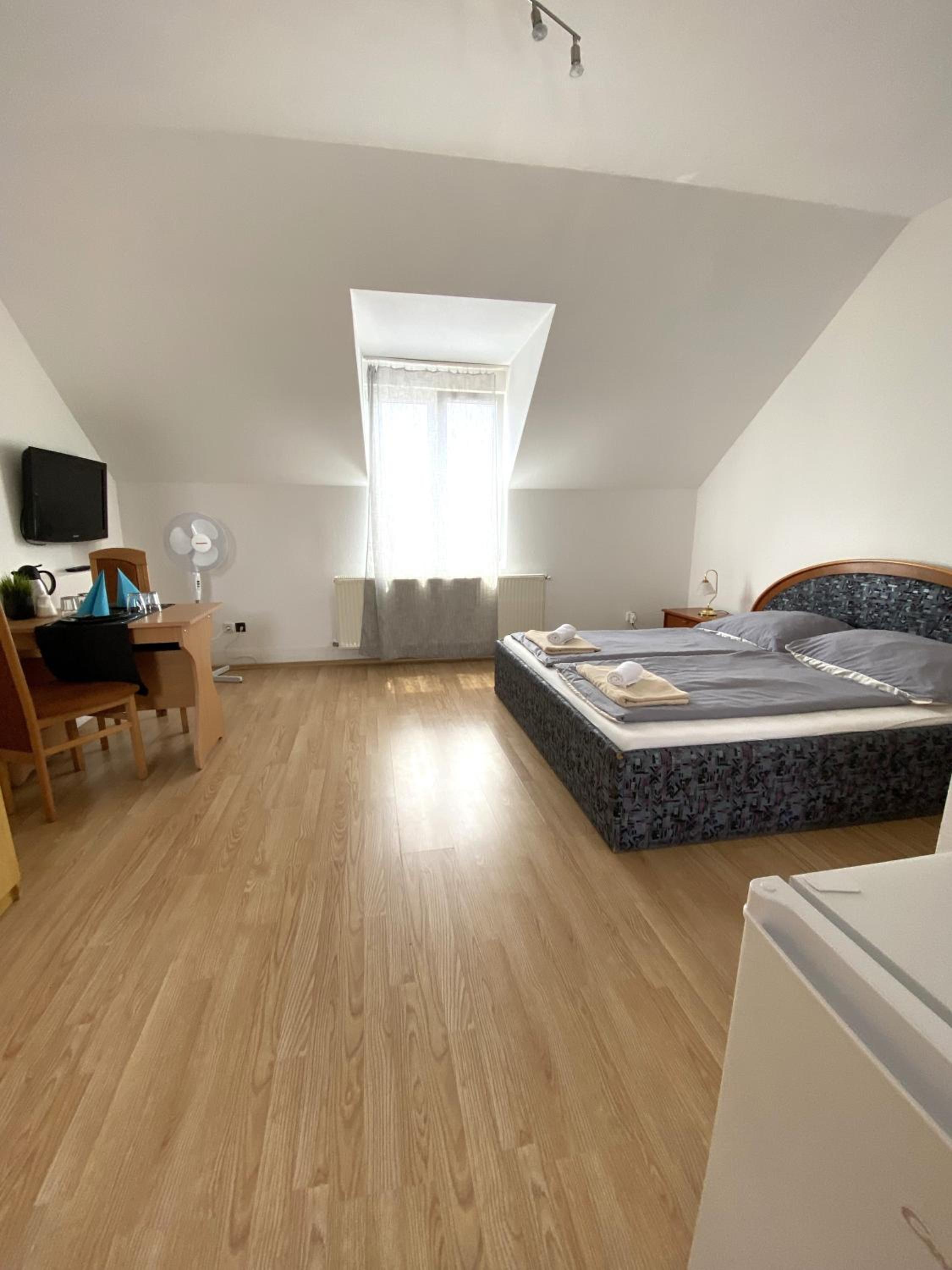 Deluxe Double Room photo 3
