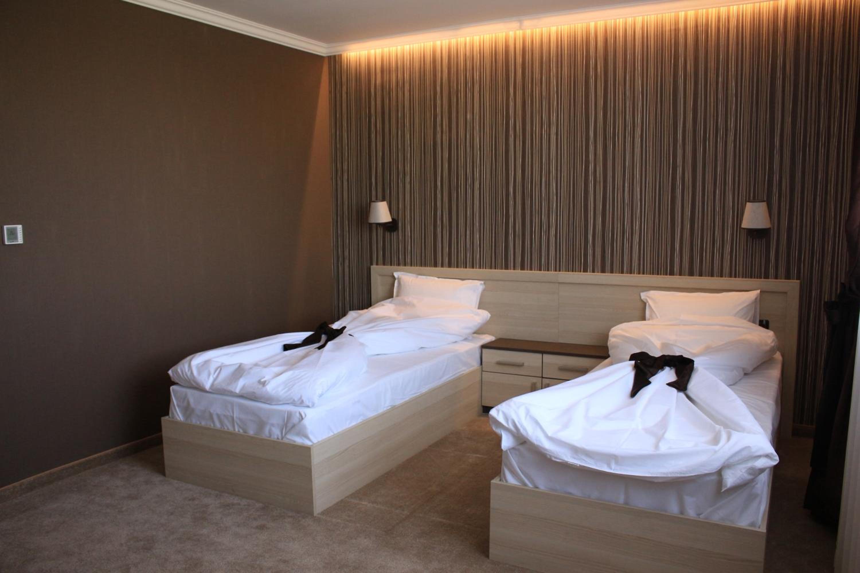 Double or Twin Room photo 3