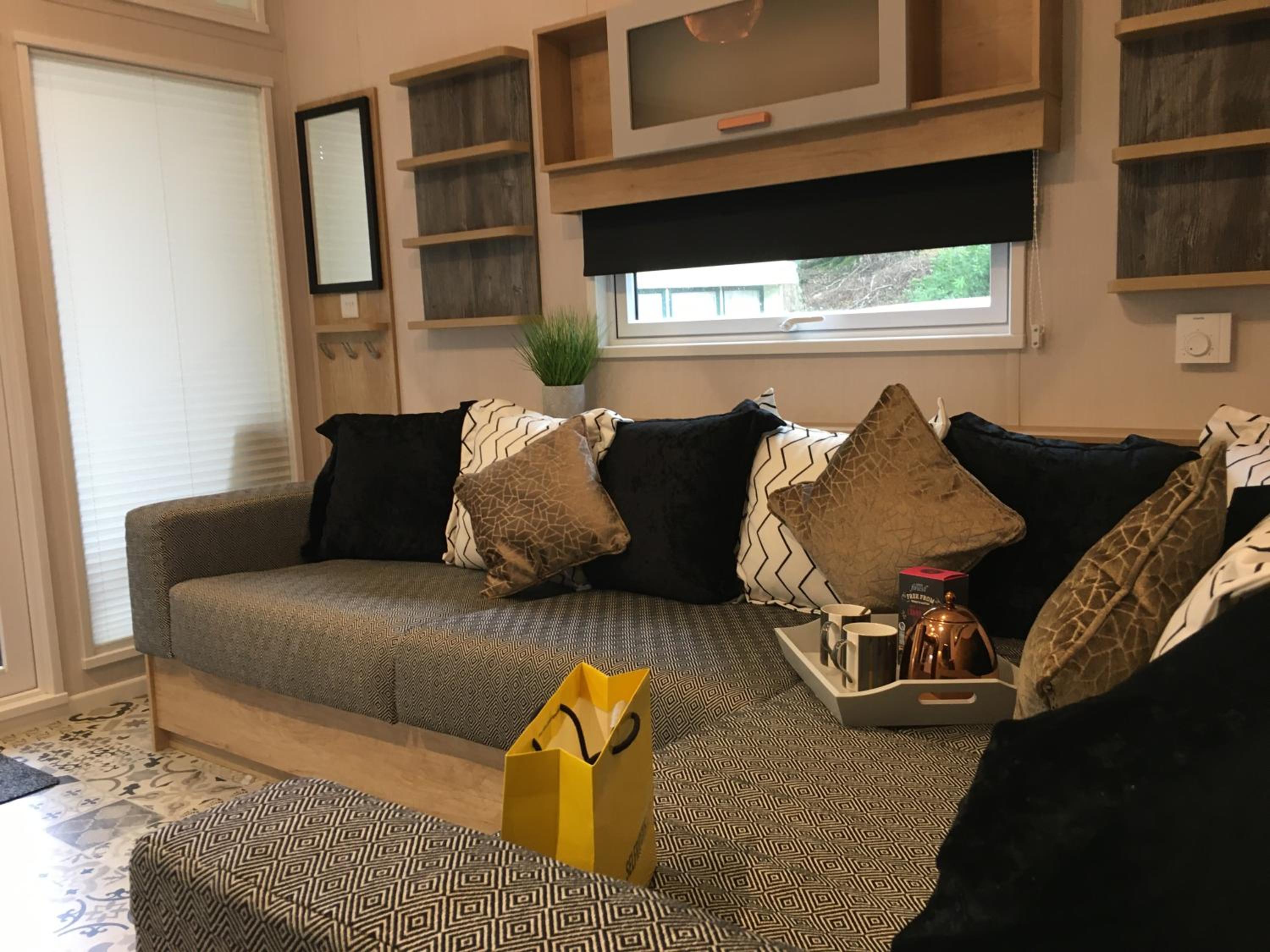 Two-Bedroom House - Photo 7
