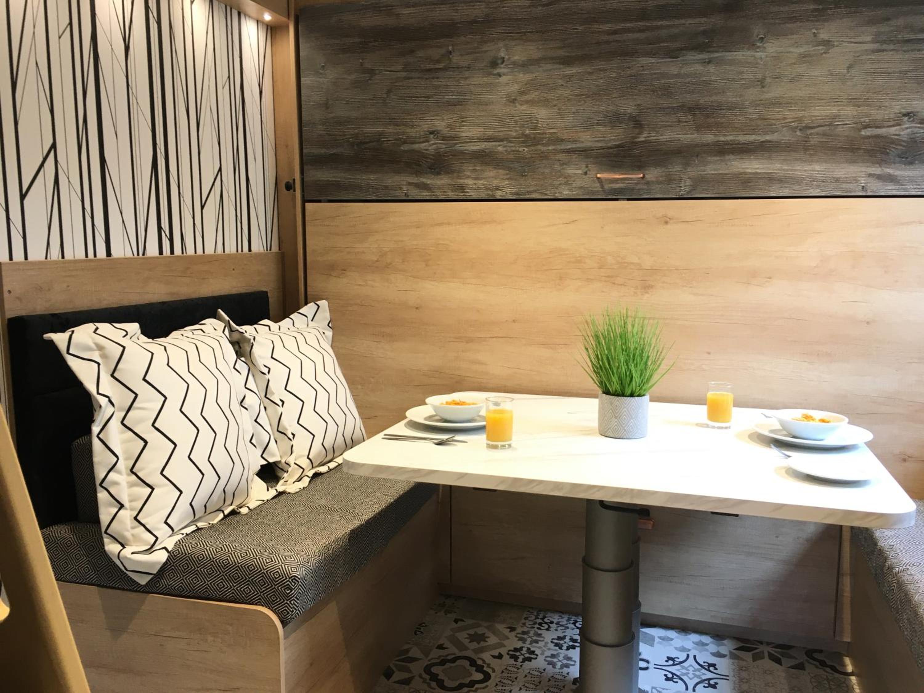 Two-Bedroom House - Photo 9