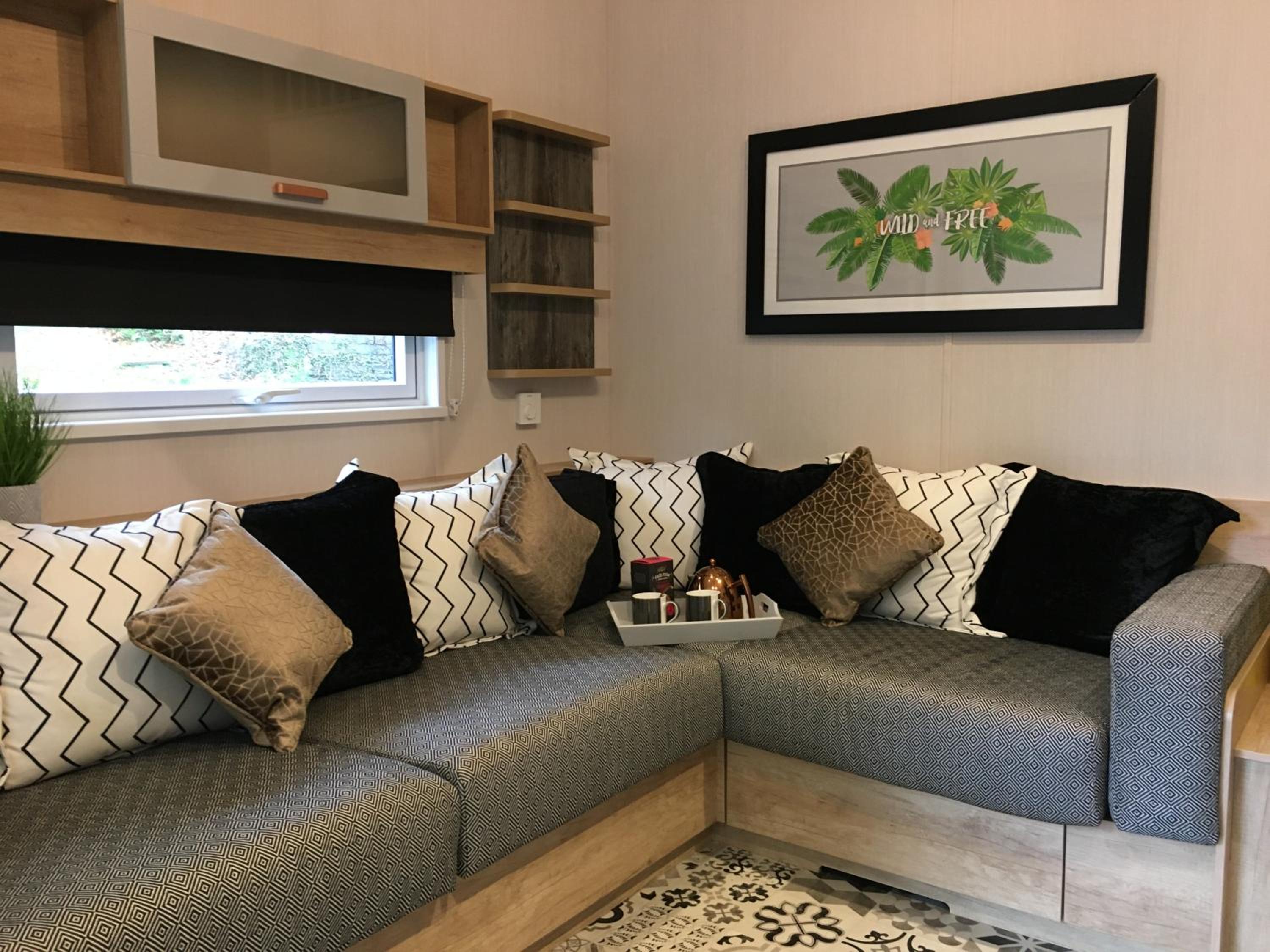Two-Bedroom House - Photo 10
