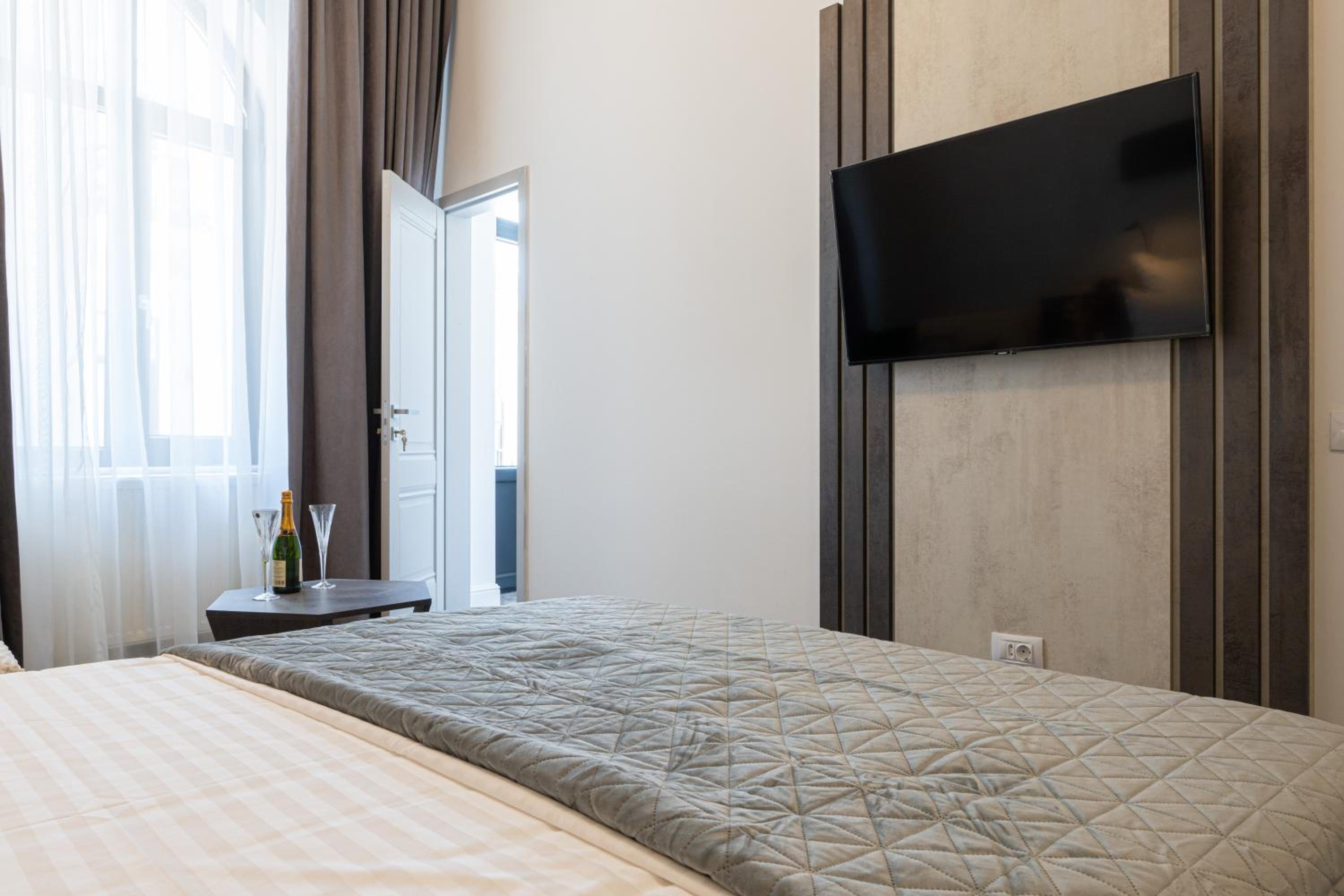 ⁠Eliza Samara - Double Room (balcony, 1st floor) - Photo 5