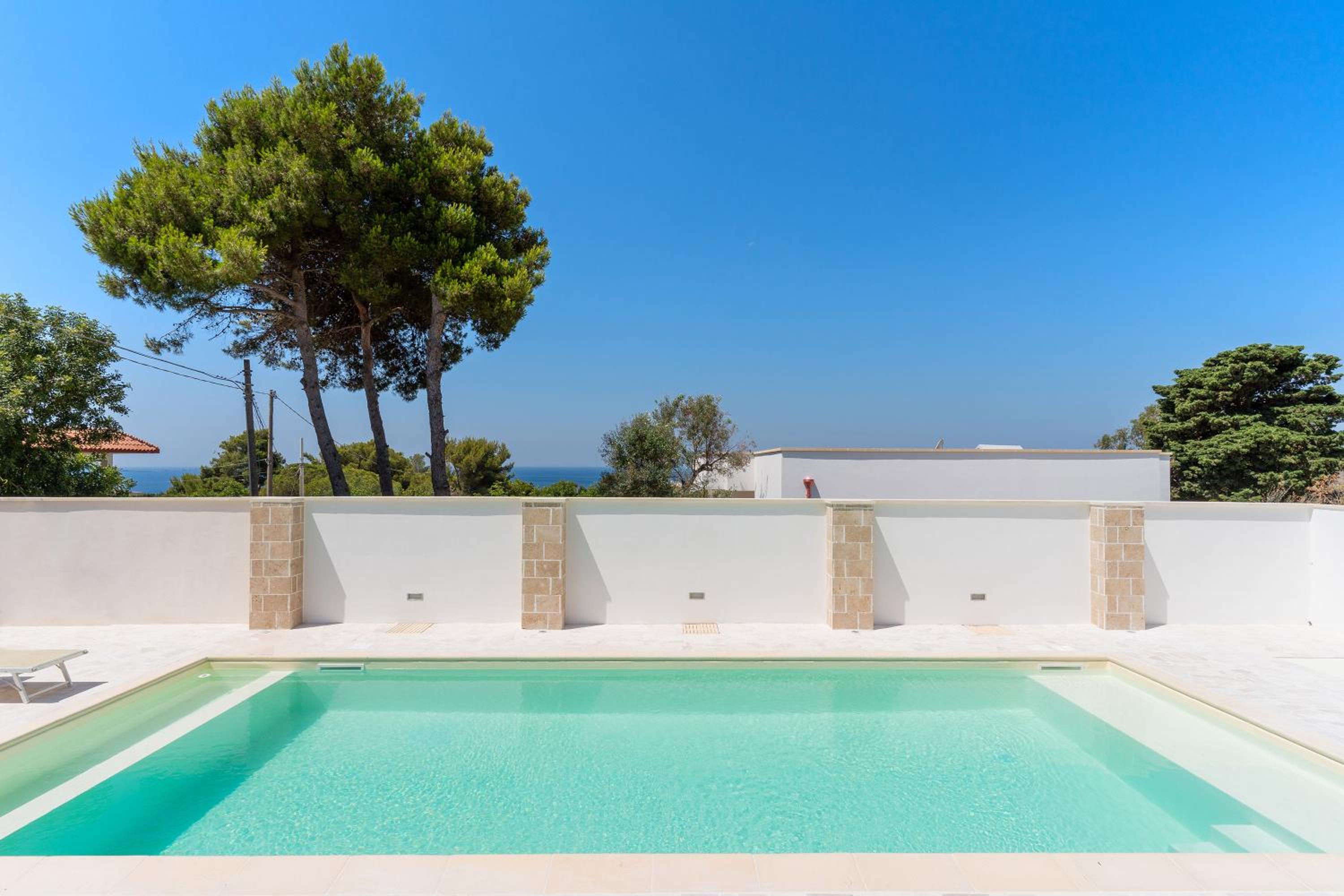 Villa photo 2