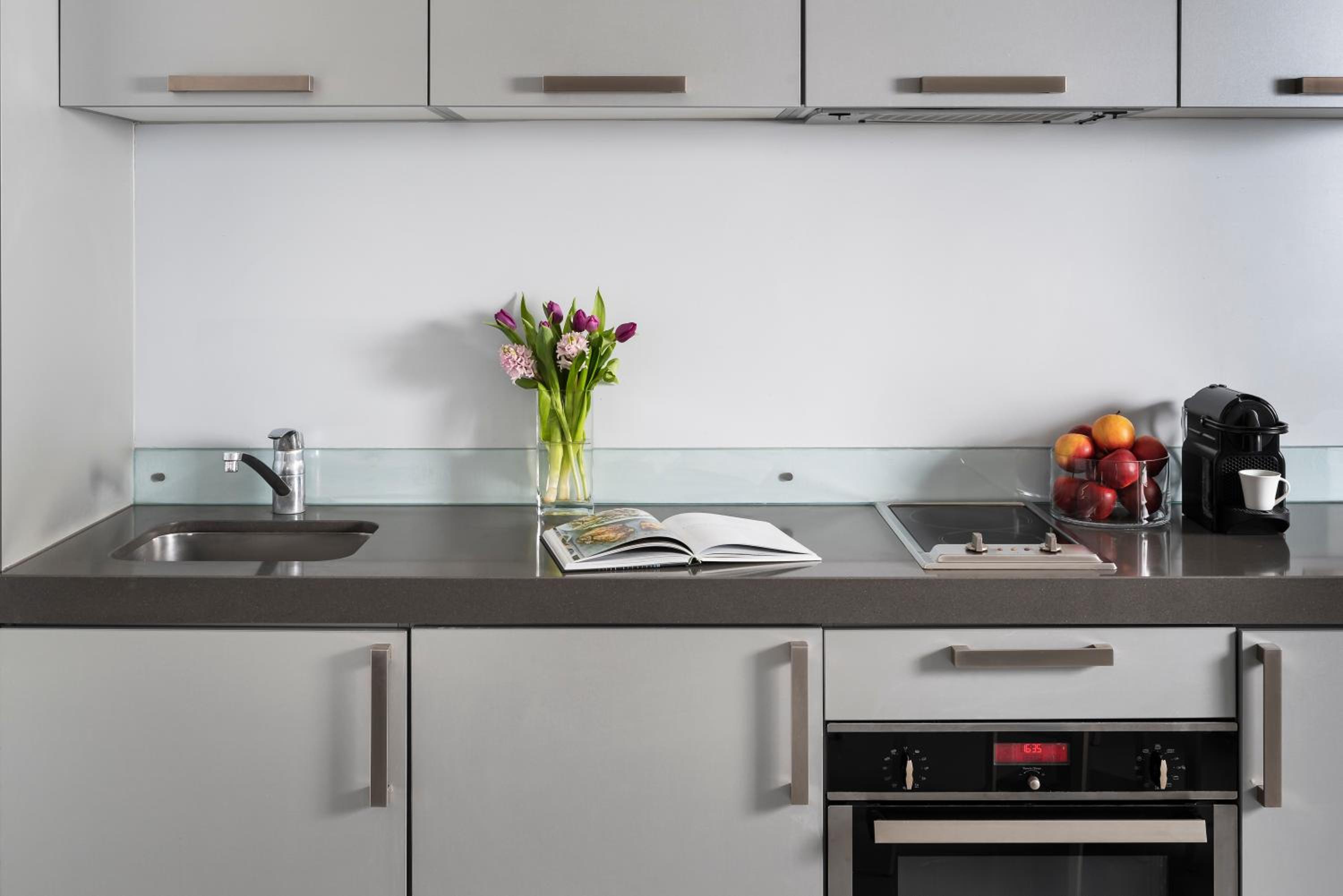 Premier Studio Suite photo 3