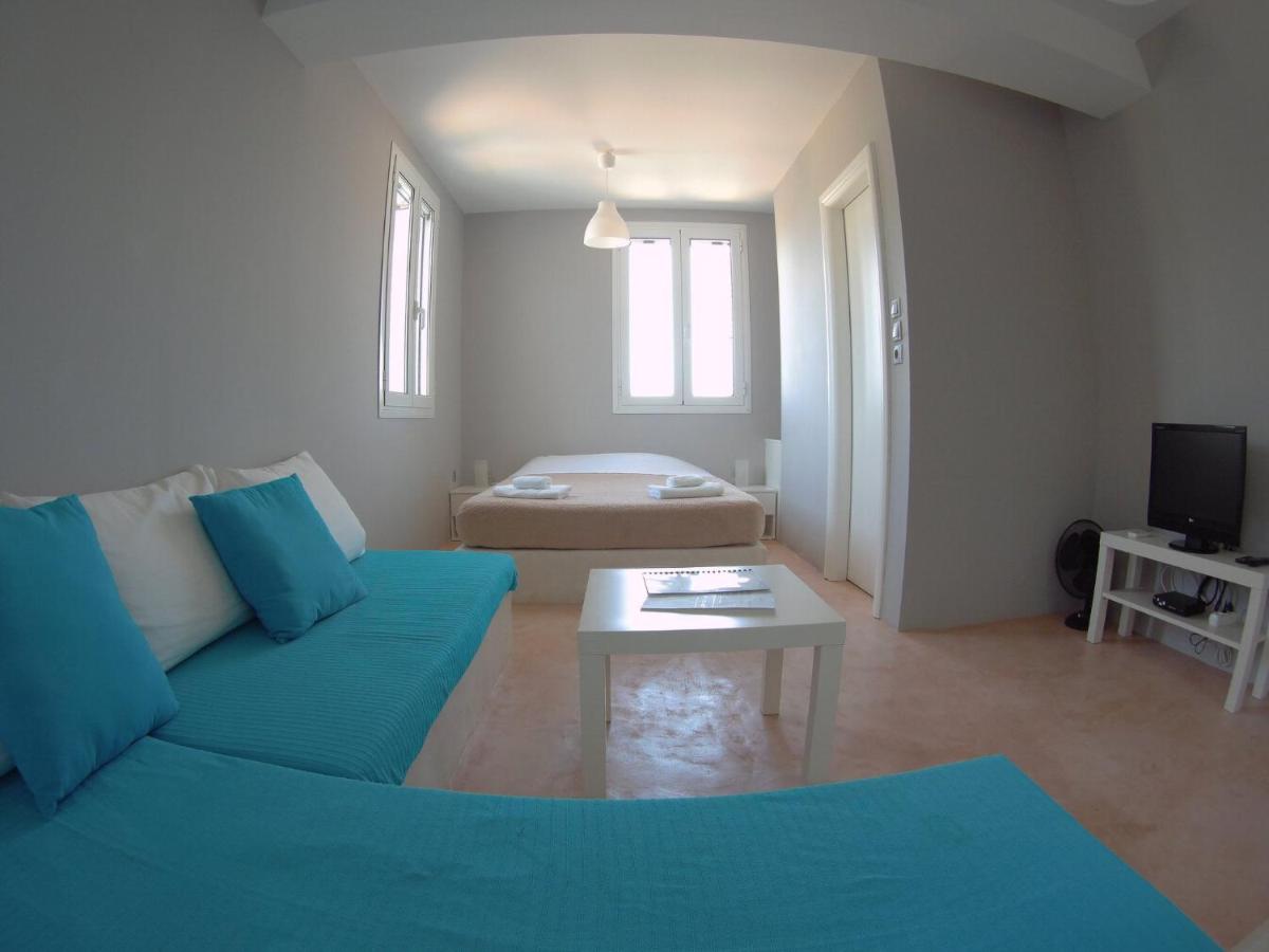 One-Bedroom House photo 1