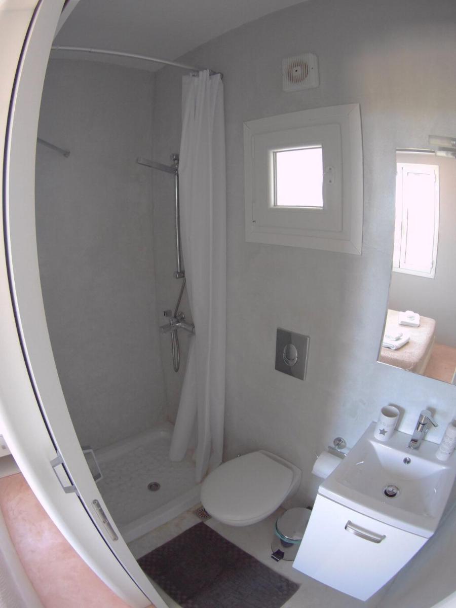 One-Bedroom House photo 3