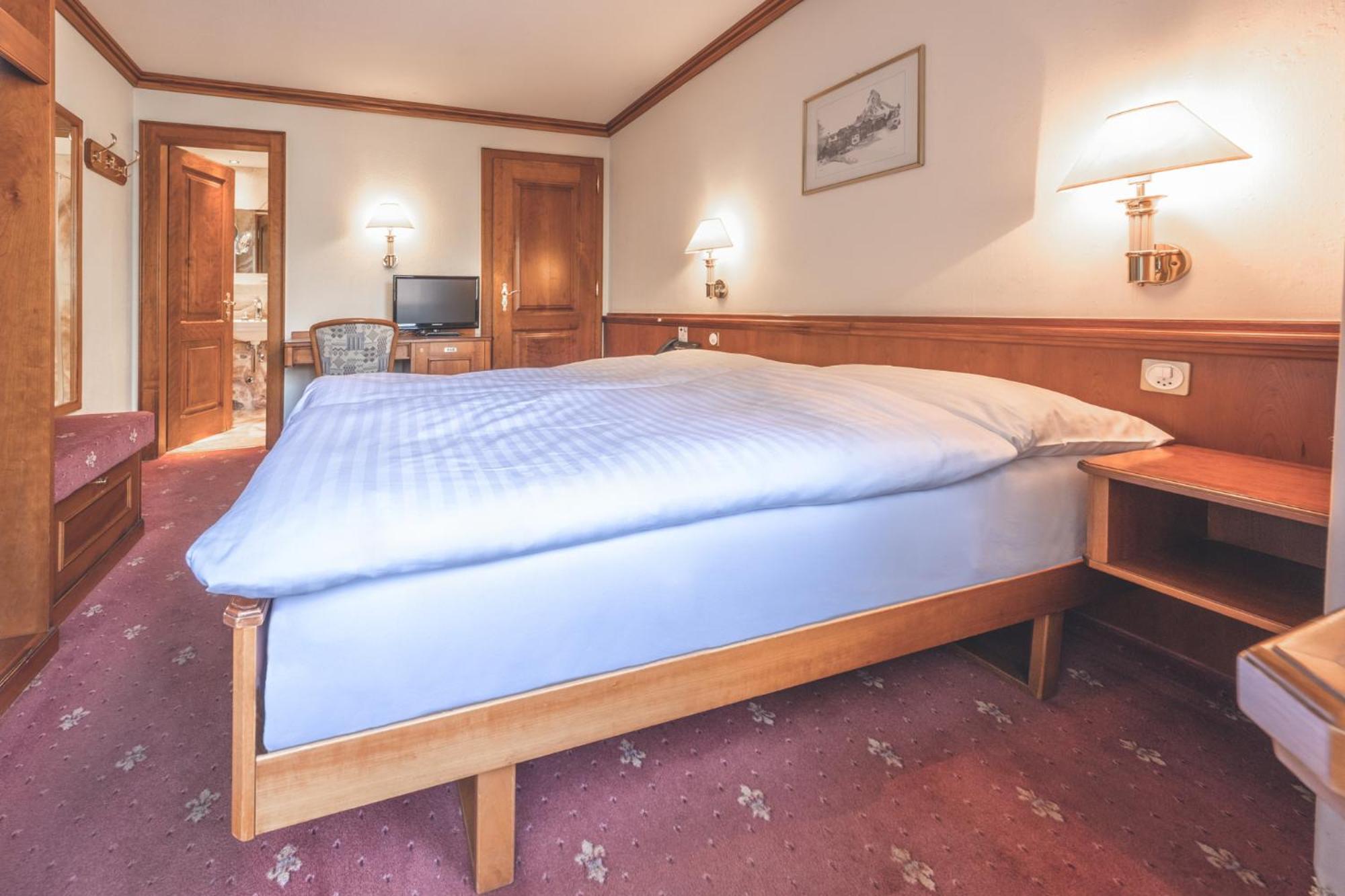 Economy Double Room - Photo 3