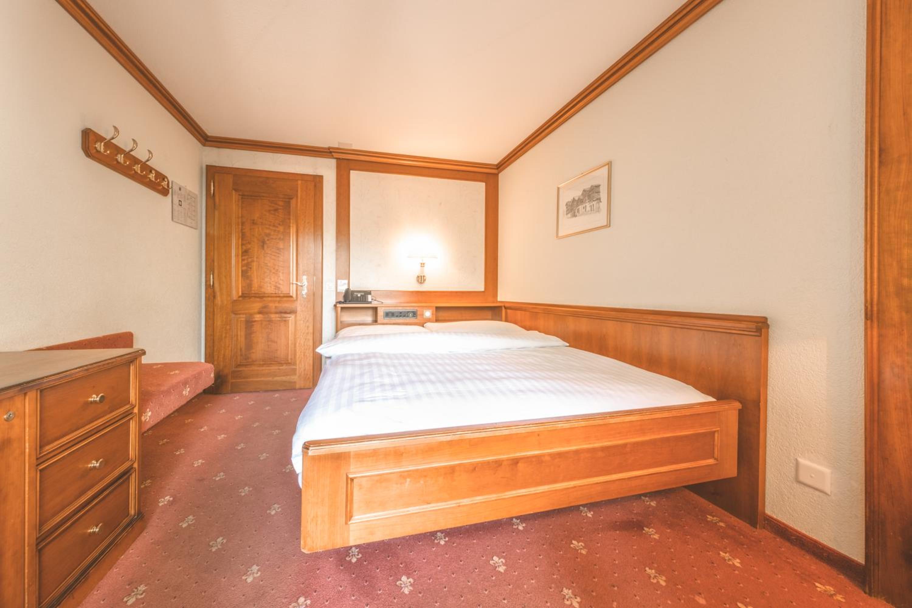 Economy Double Room - Photo 6