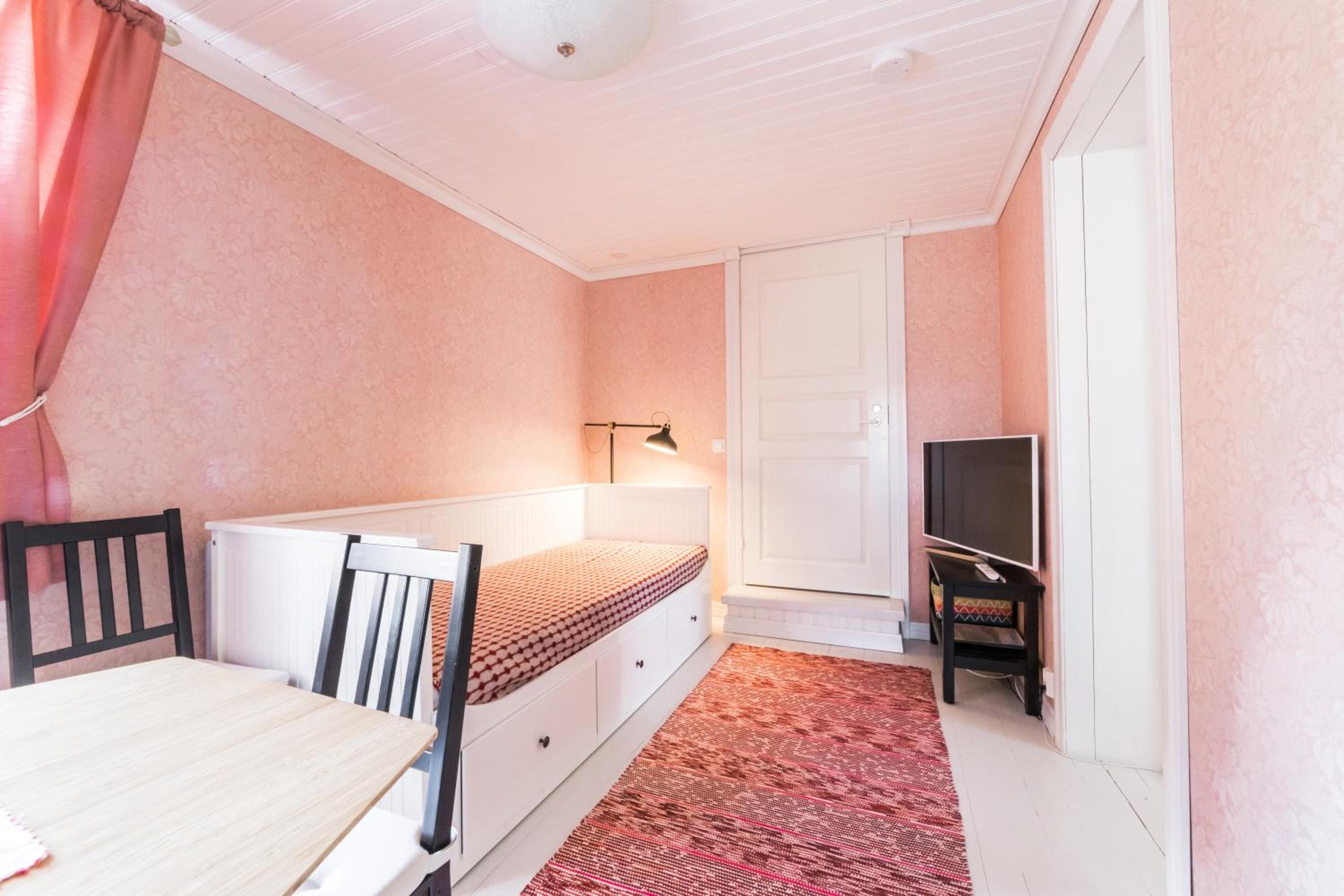 Two-Bedroom Apartment - Annex photo 1