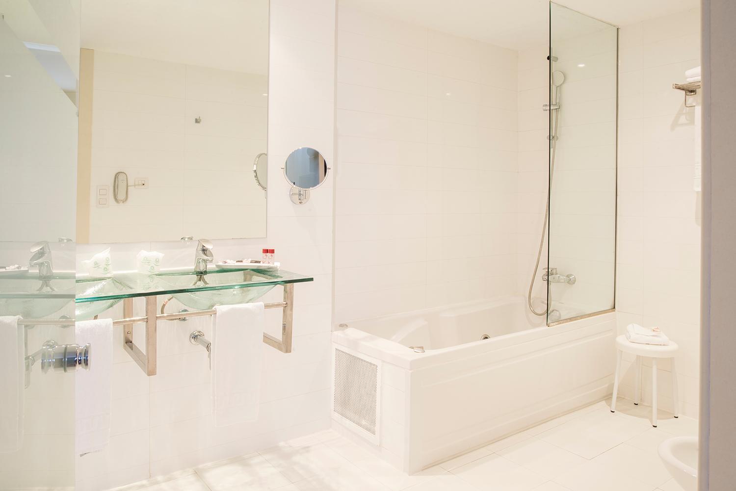 Double or Twin Room - Photo 12