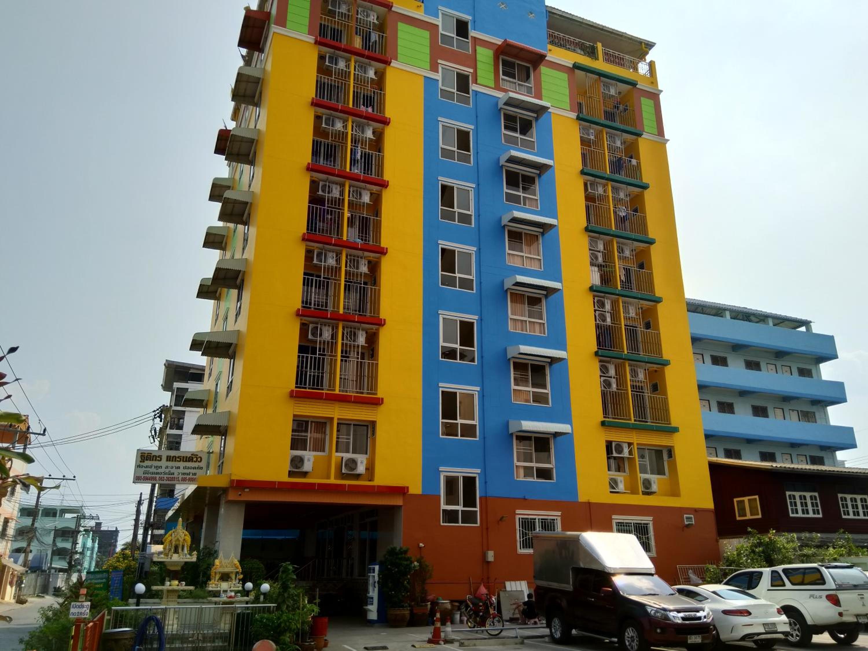 Twin Room with Balcony - Photo 7