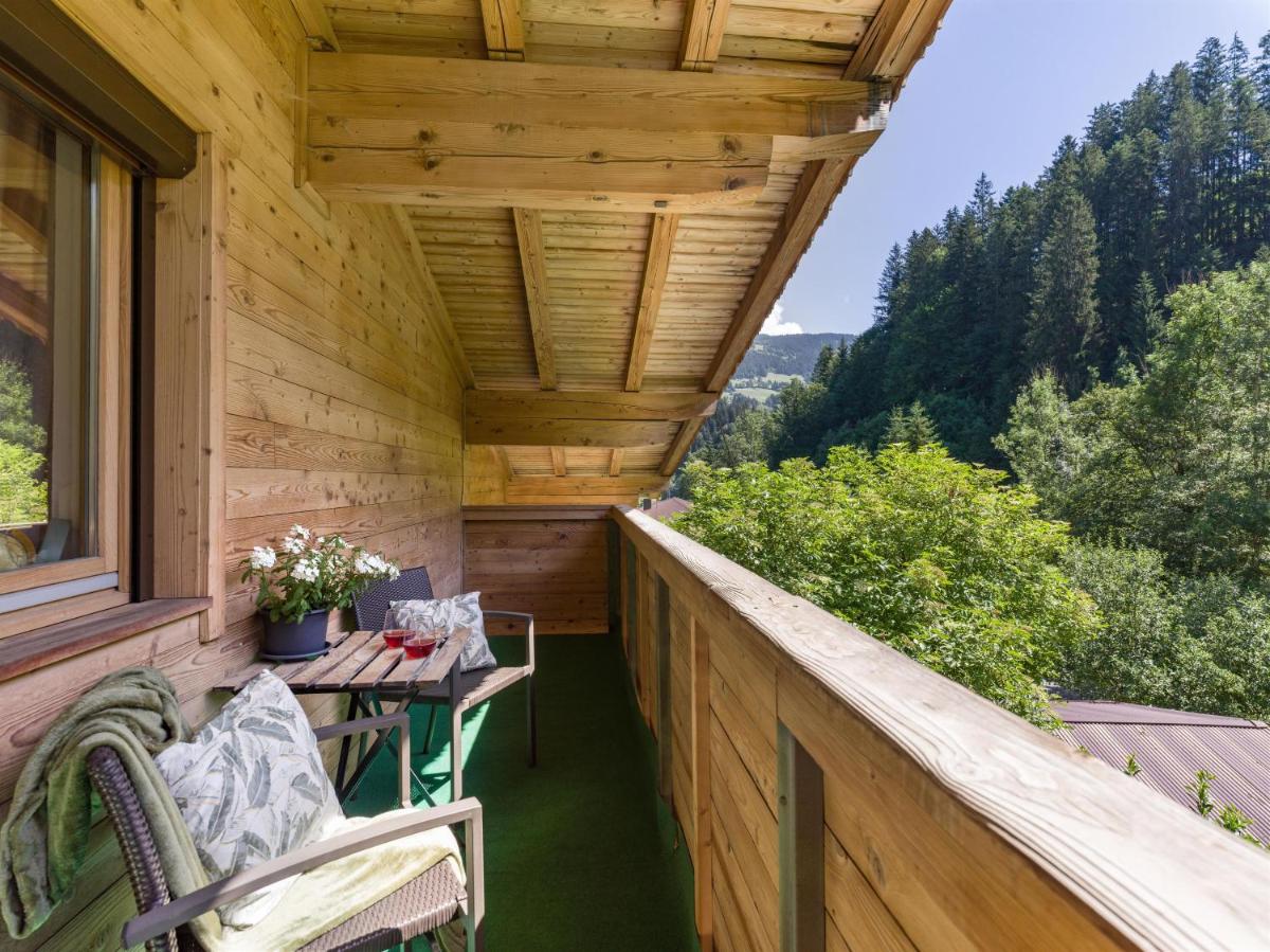 Two-Bedroom Apartment with Bath photo 2
