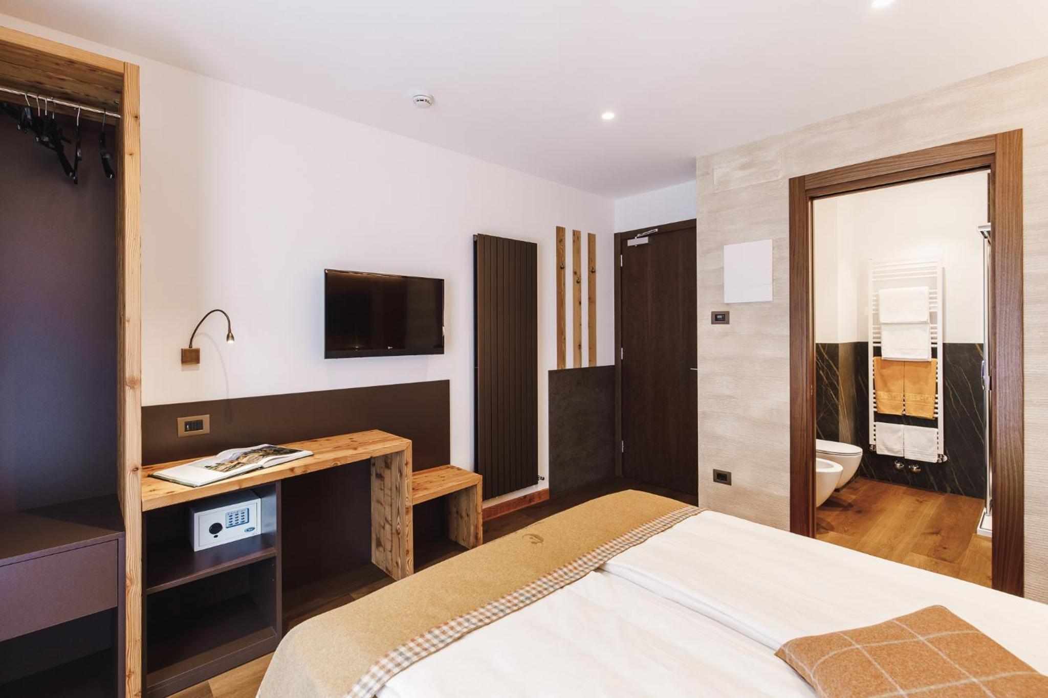 Double Room with Balcony photo 3