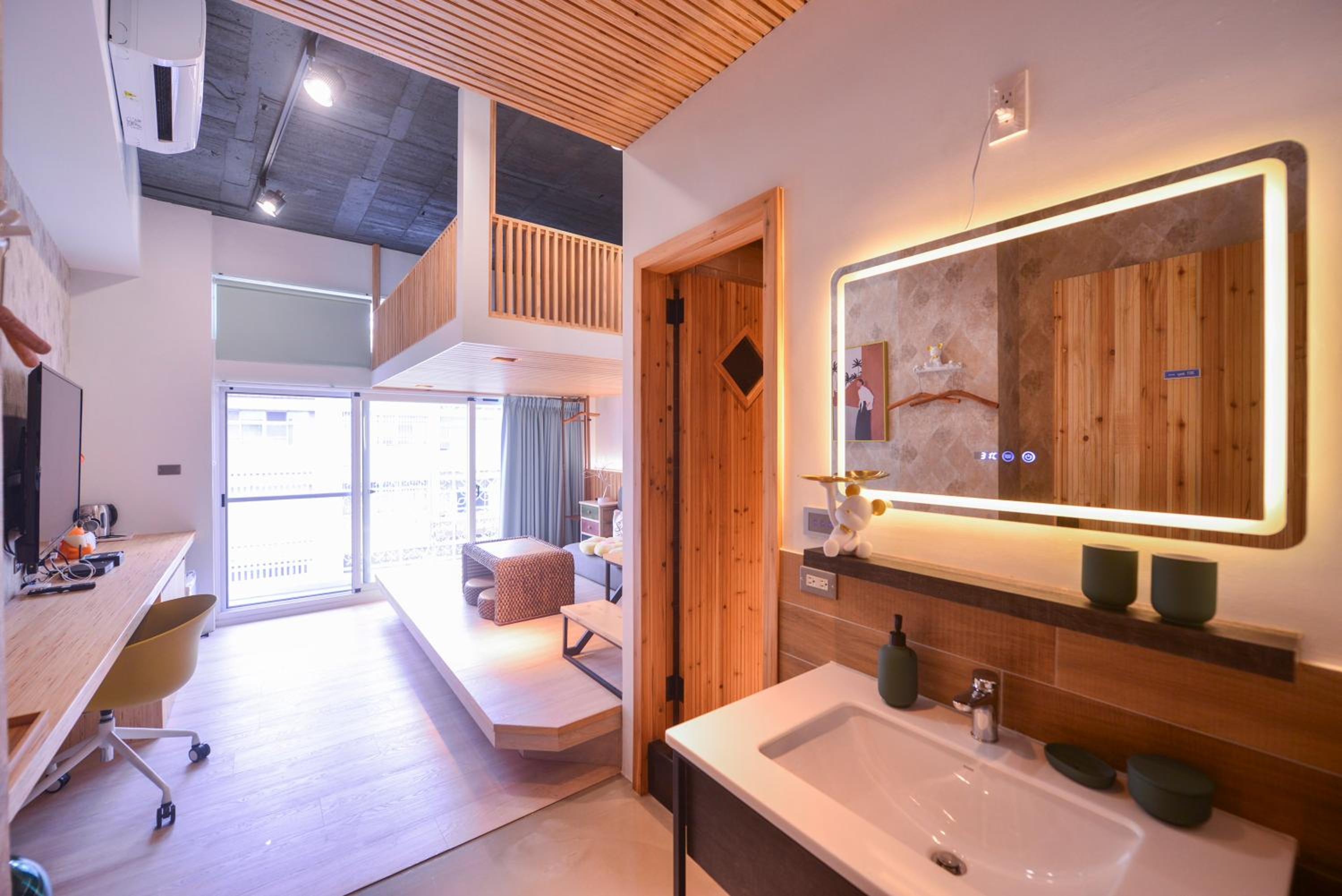 Deluxe Double Room - Photo 1