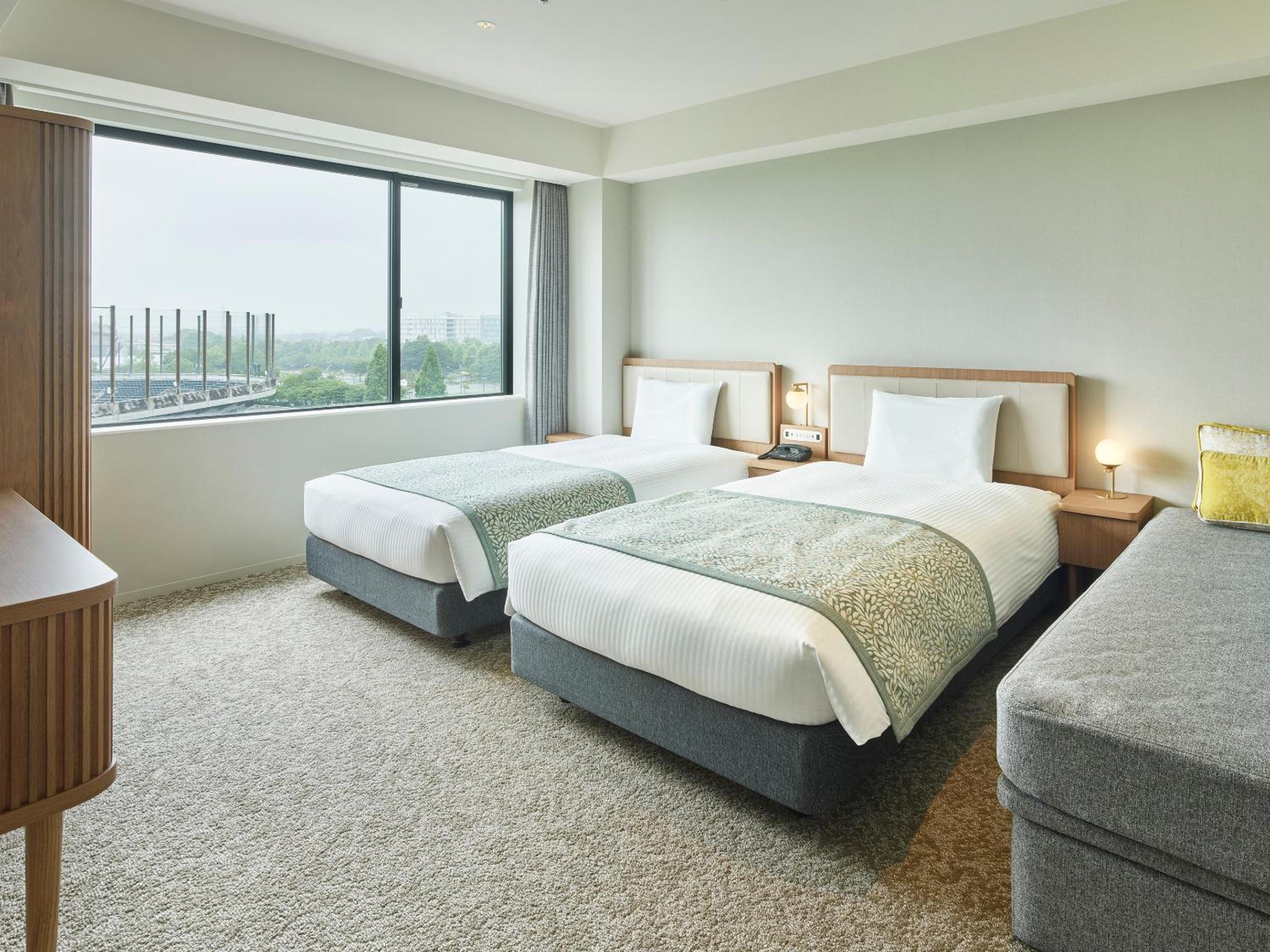 Suite - Photo 1