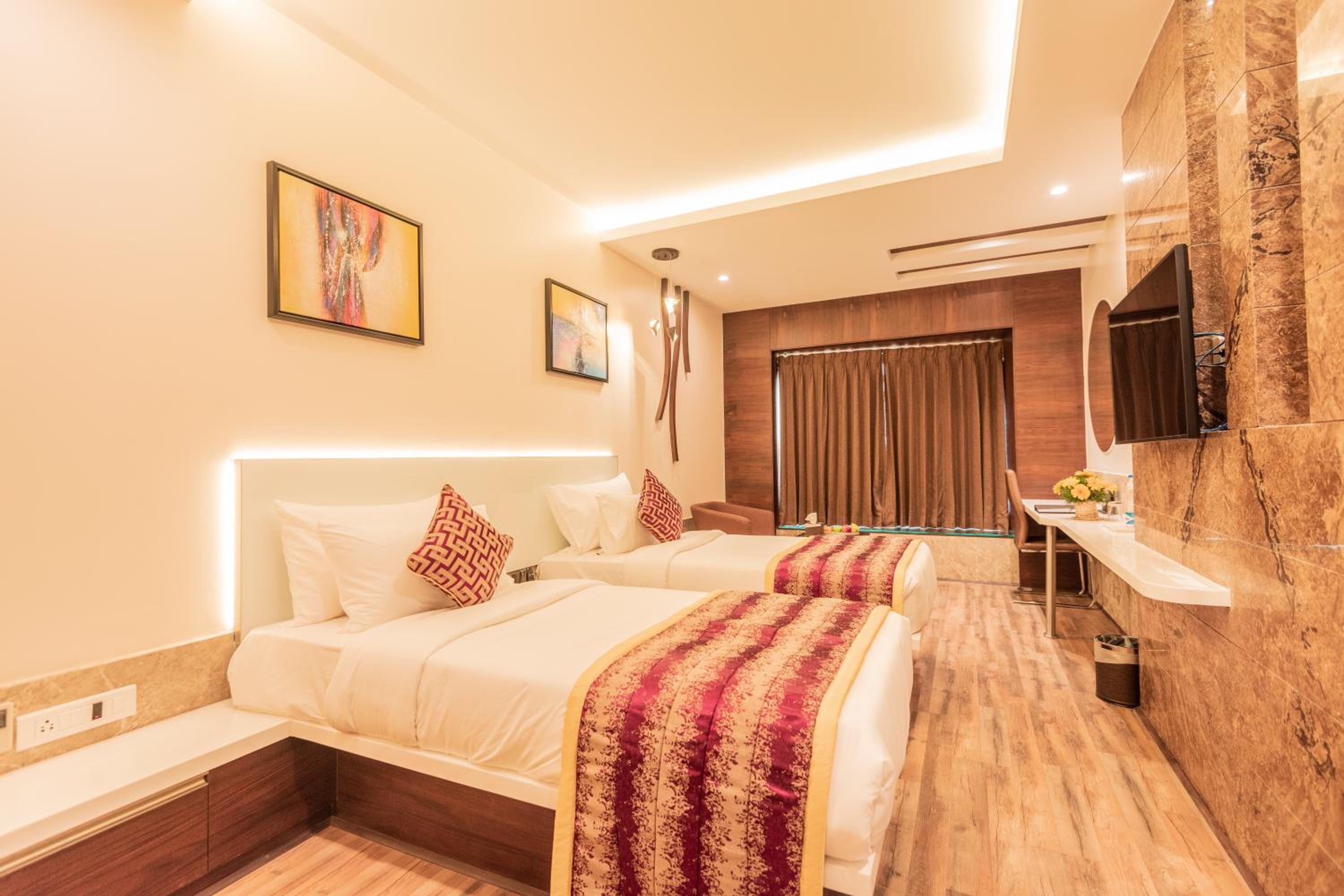 Deluxe Room - Photo 3