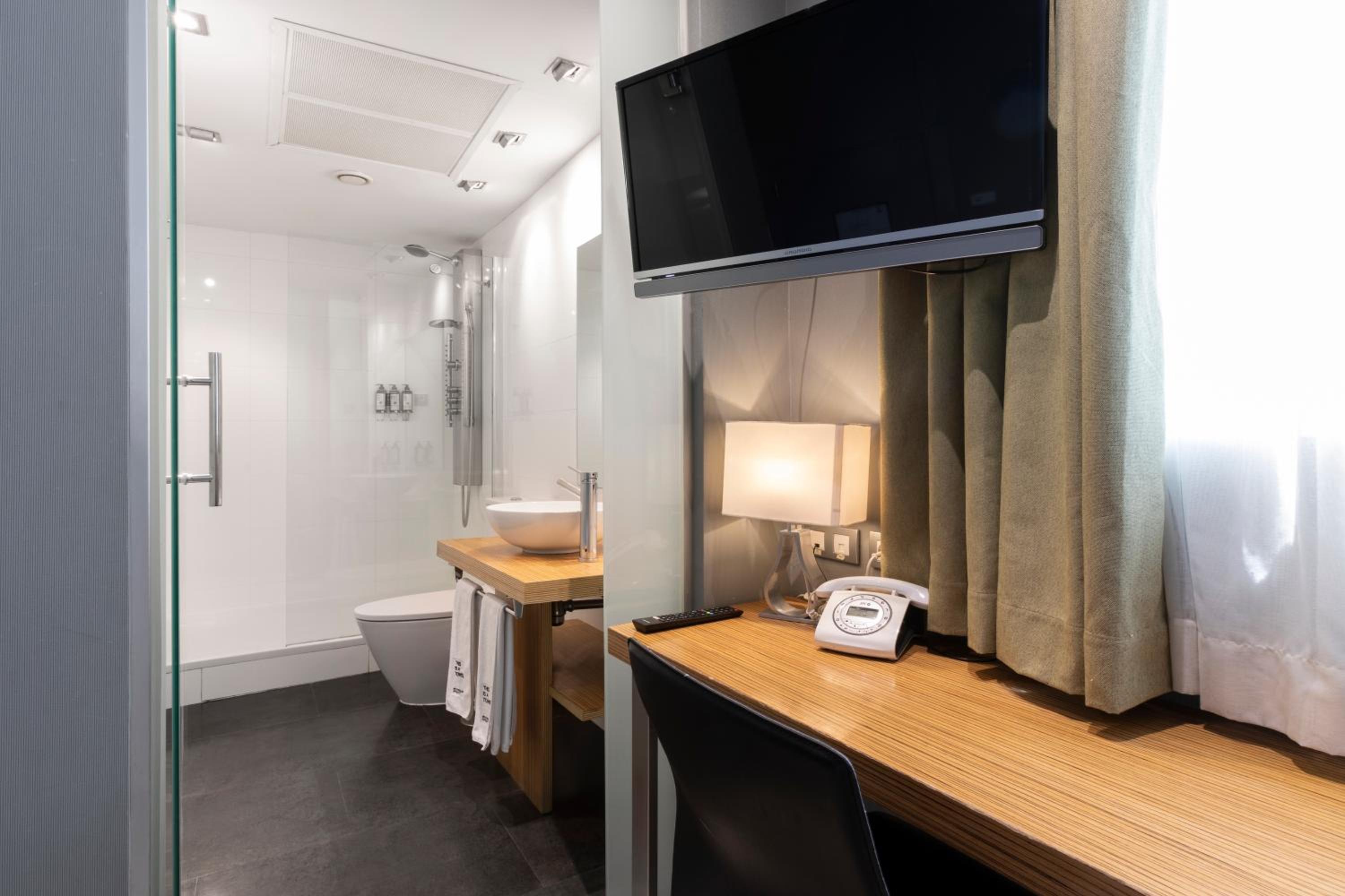 Single Room photo 2