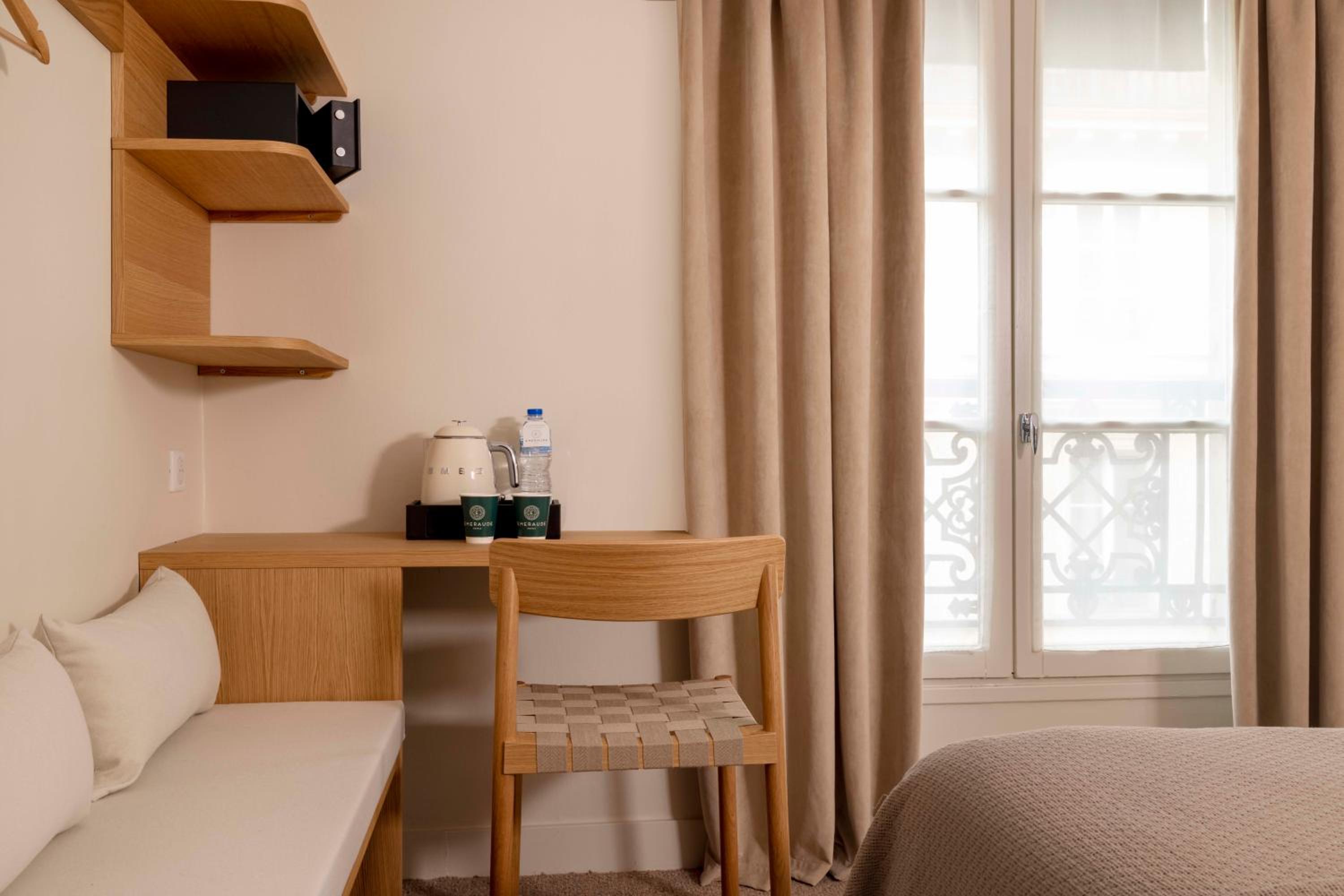 Superior Room thumbnail 6