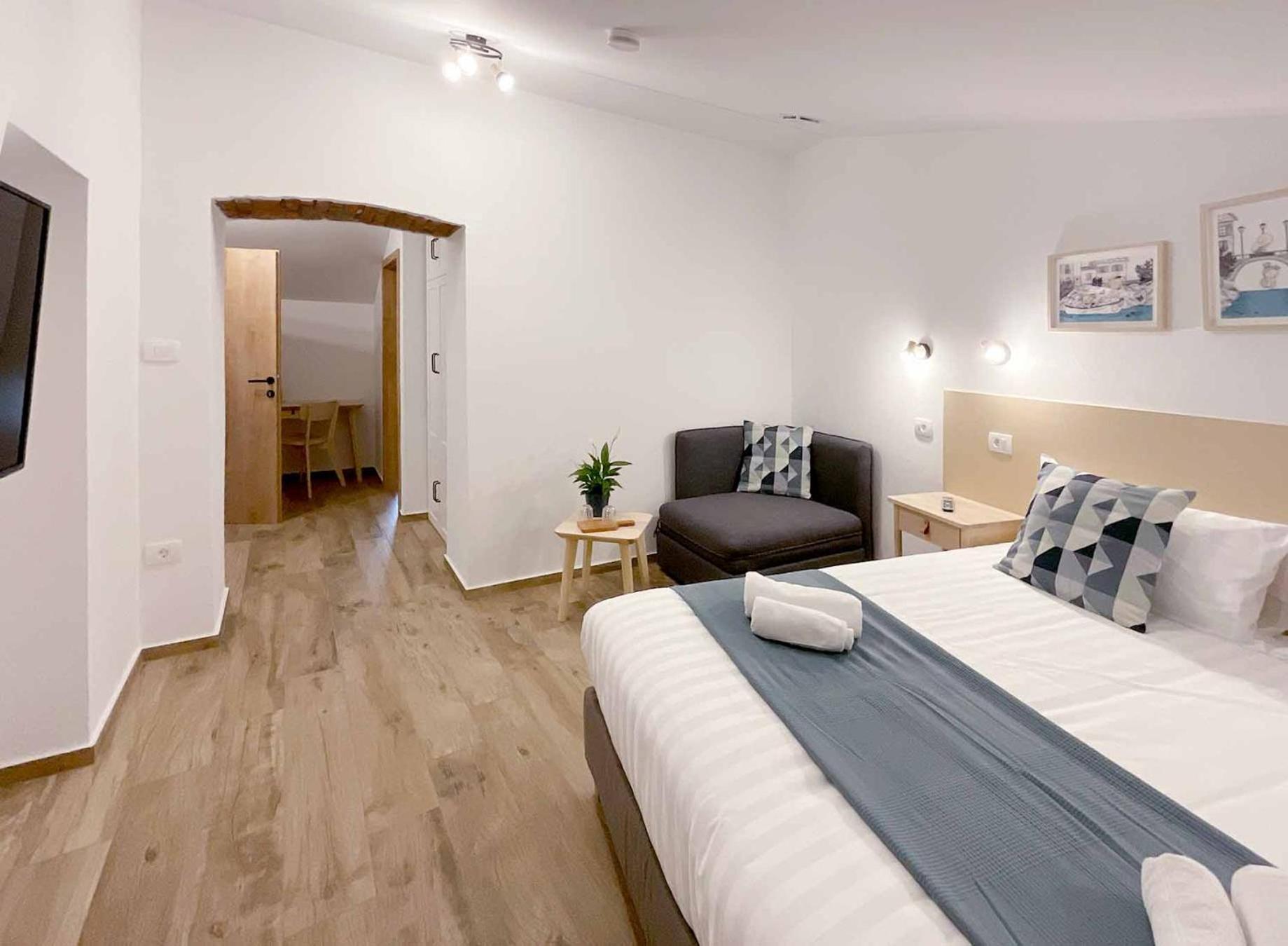 Double Room photo 2