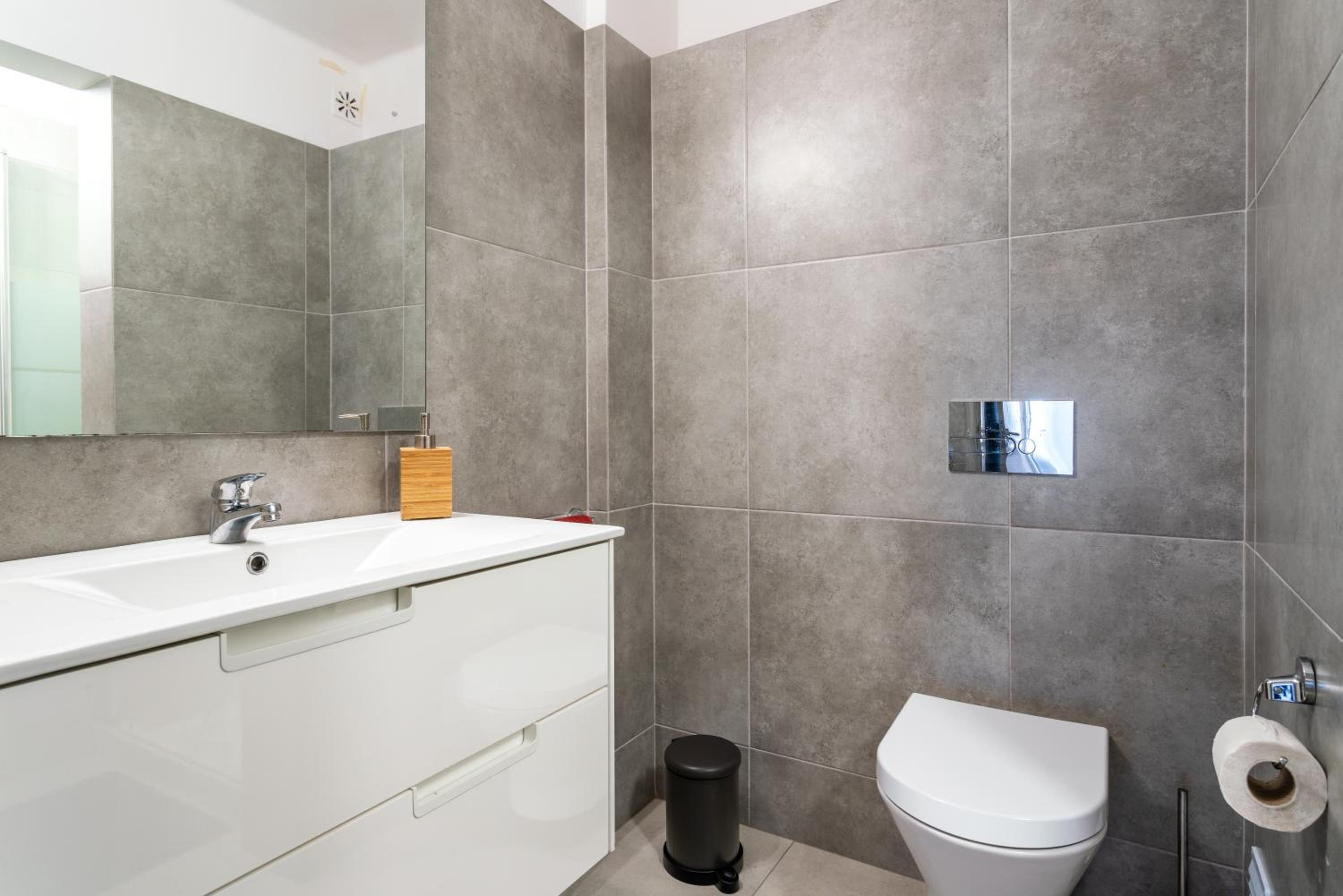 Three-Bedroom Apartment - Photo 3