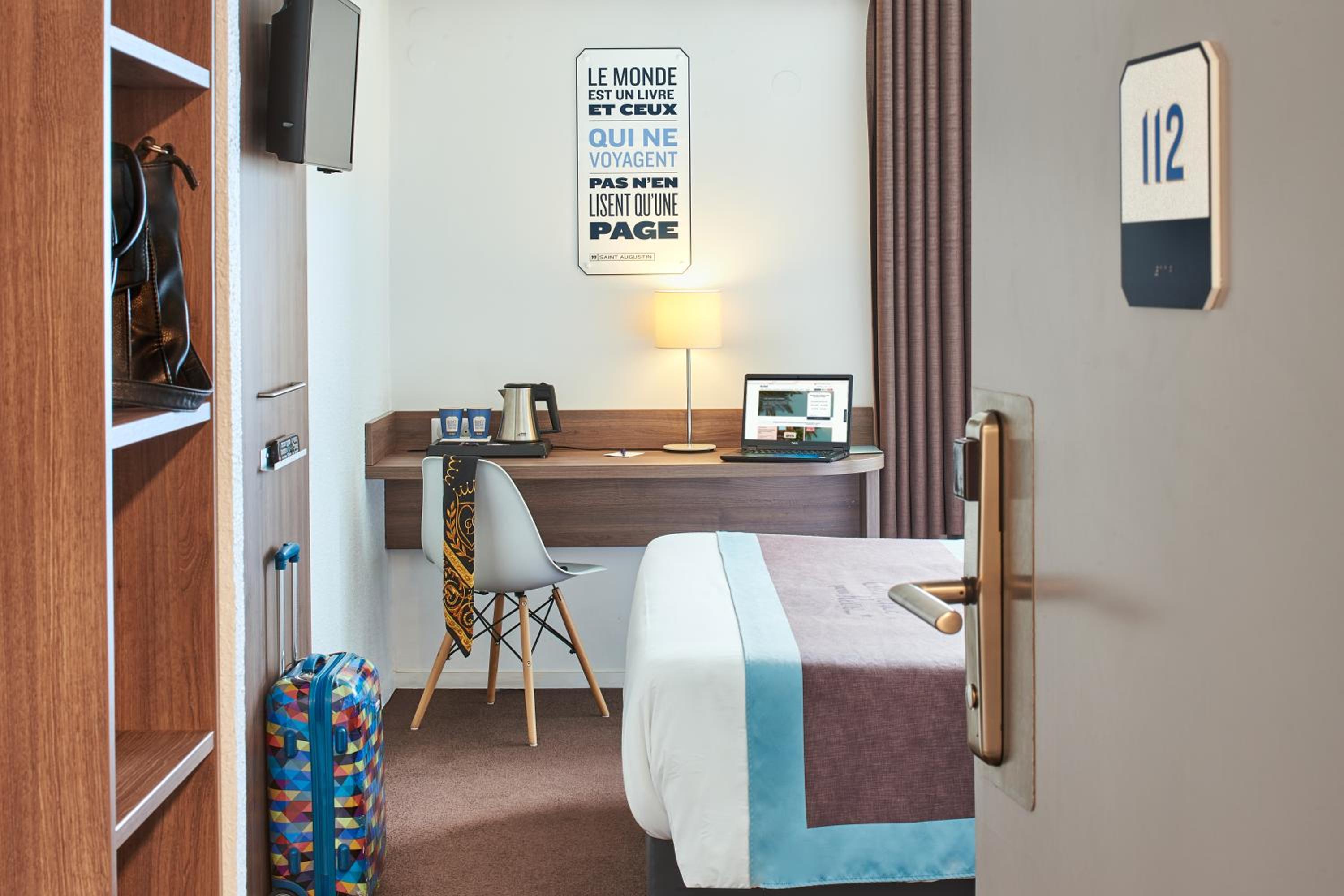 1 Double Bed - Photo 4
