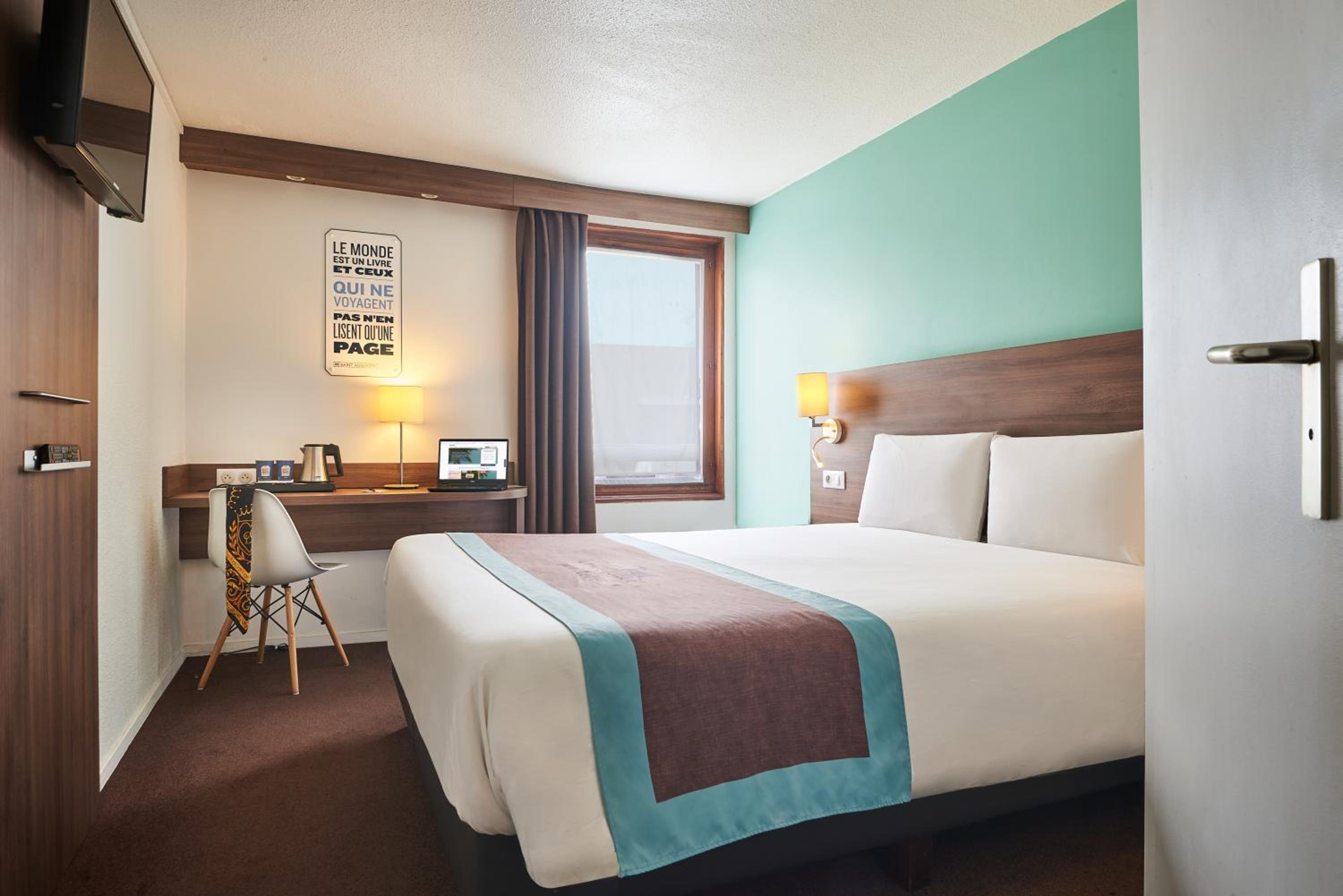 1 Double Bed - Photo 1