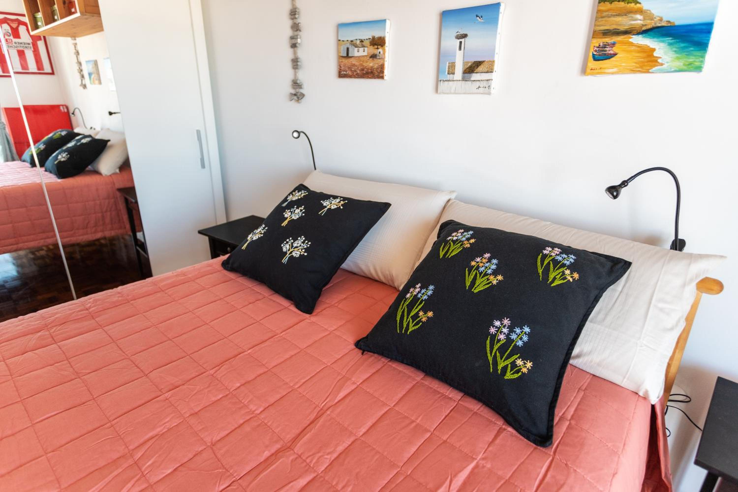 Three-Bedroom Apartment - Photo 9