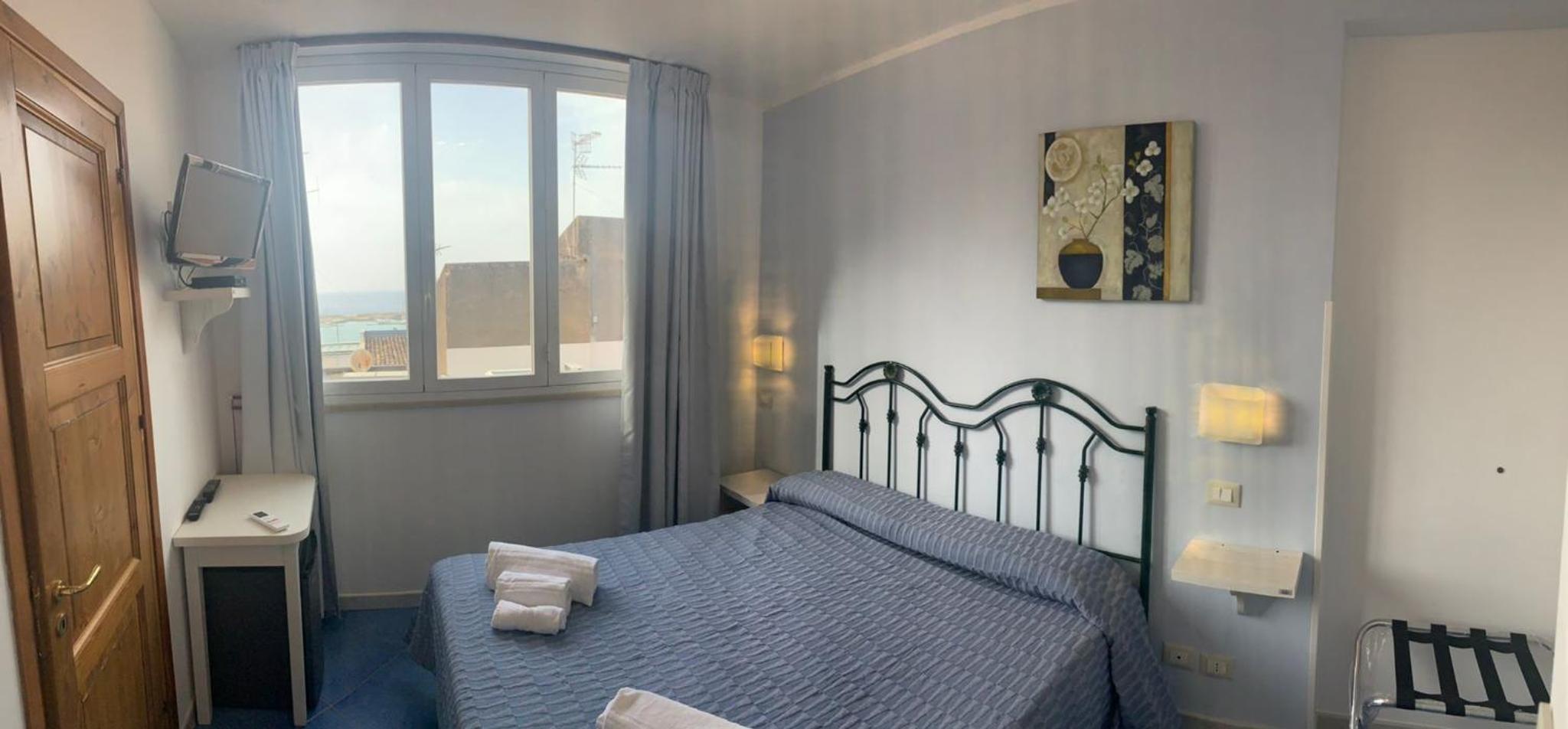 Small Double Room photo 2