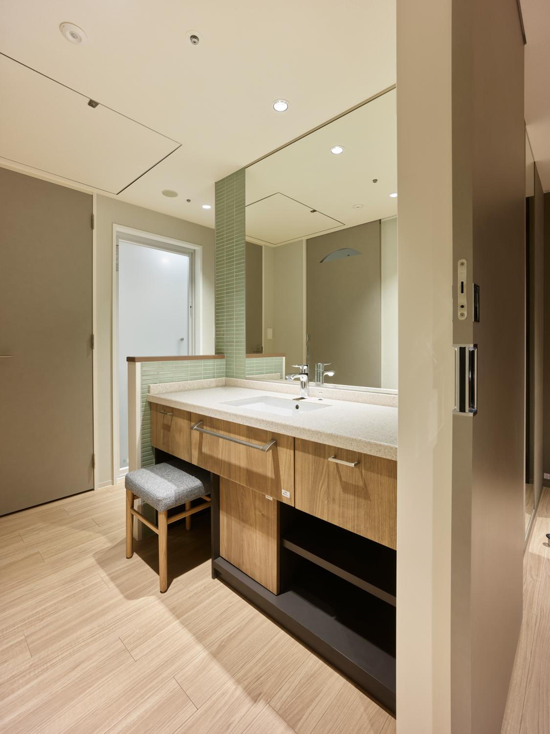 Suite - Photo 7