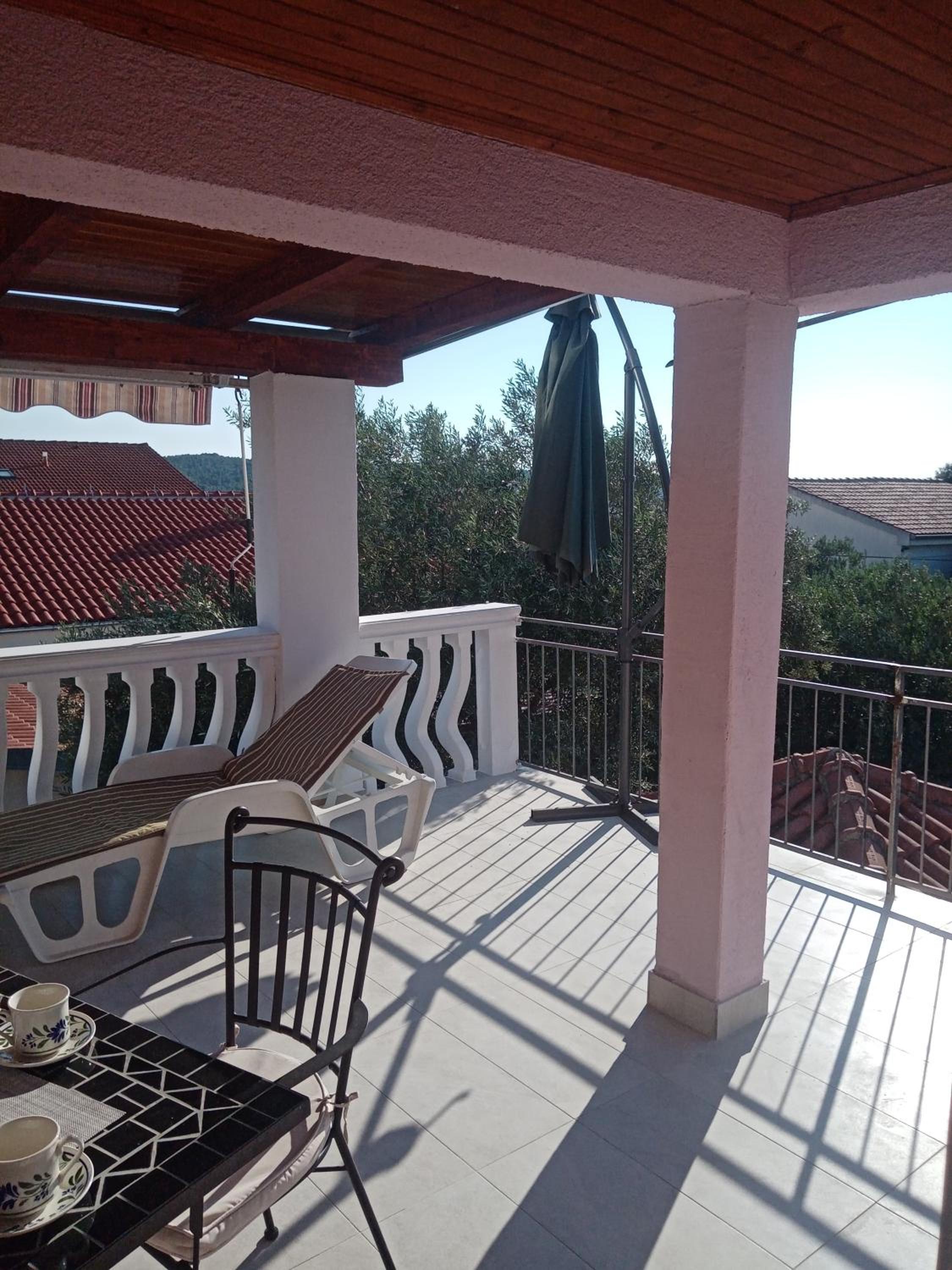 One Bedroom Apartment with Balcony and Sea View photo 2