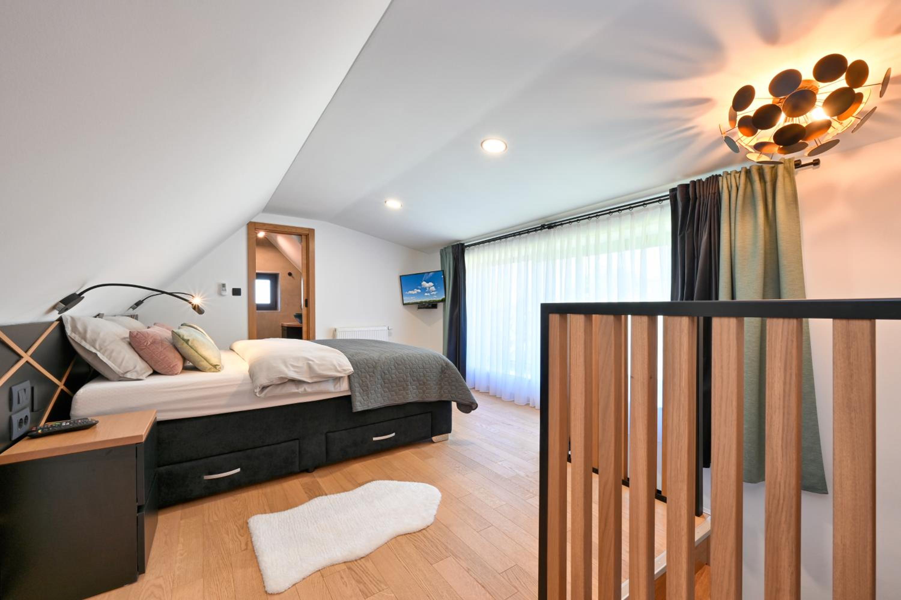 Apartment with Mountain View photo 3