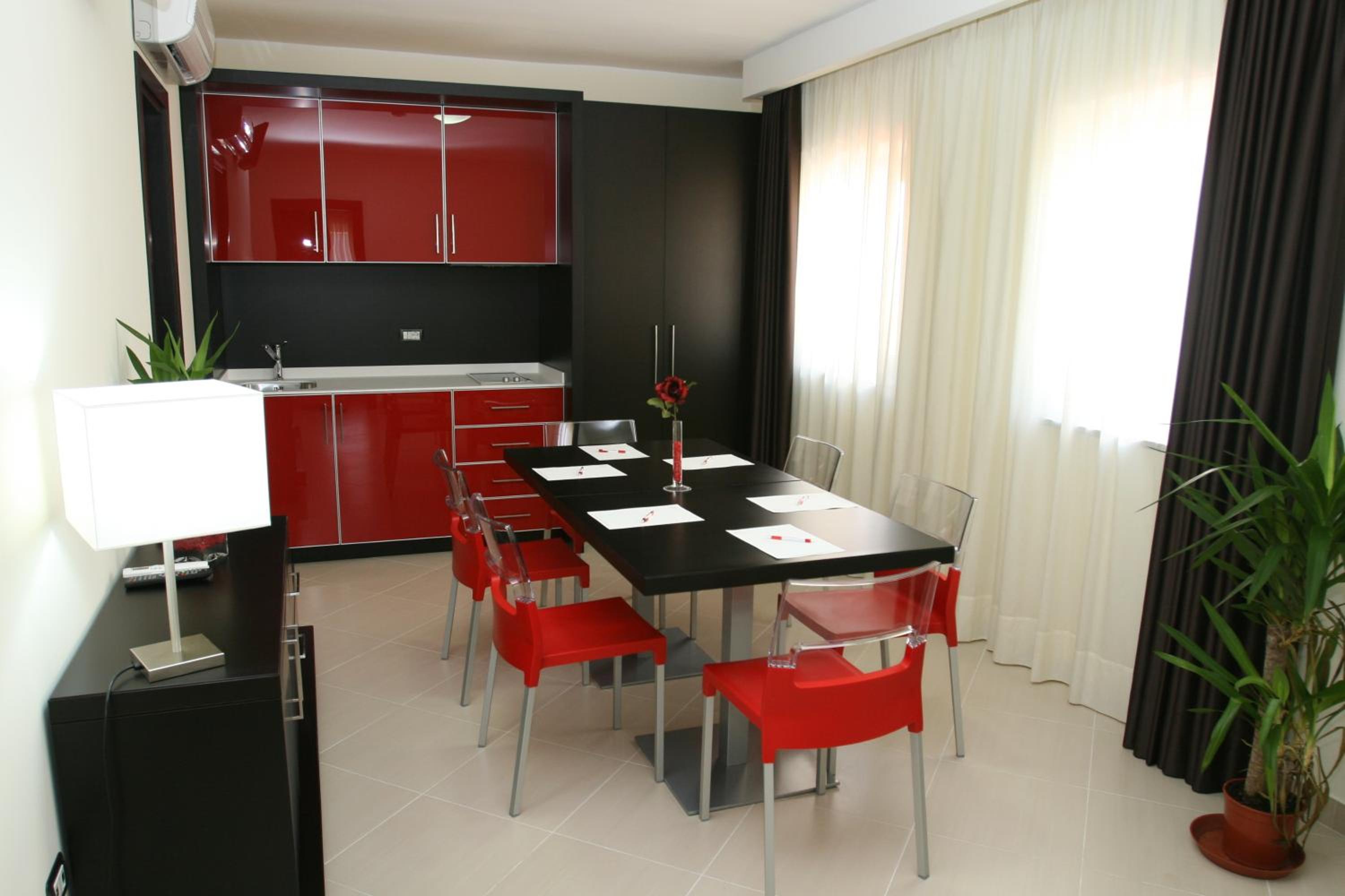 Suite - Photo 4