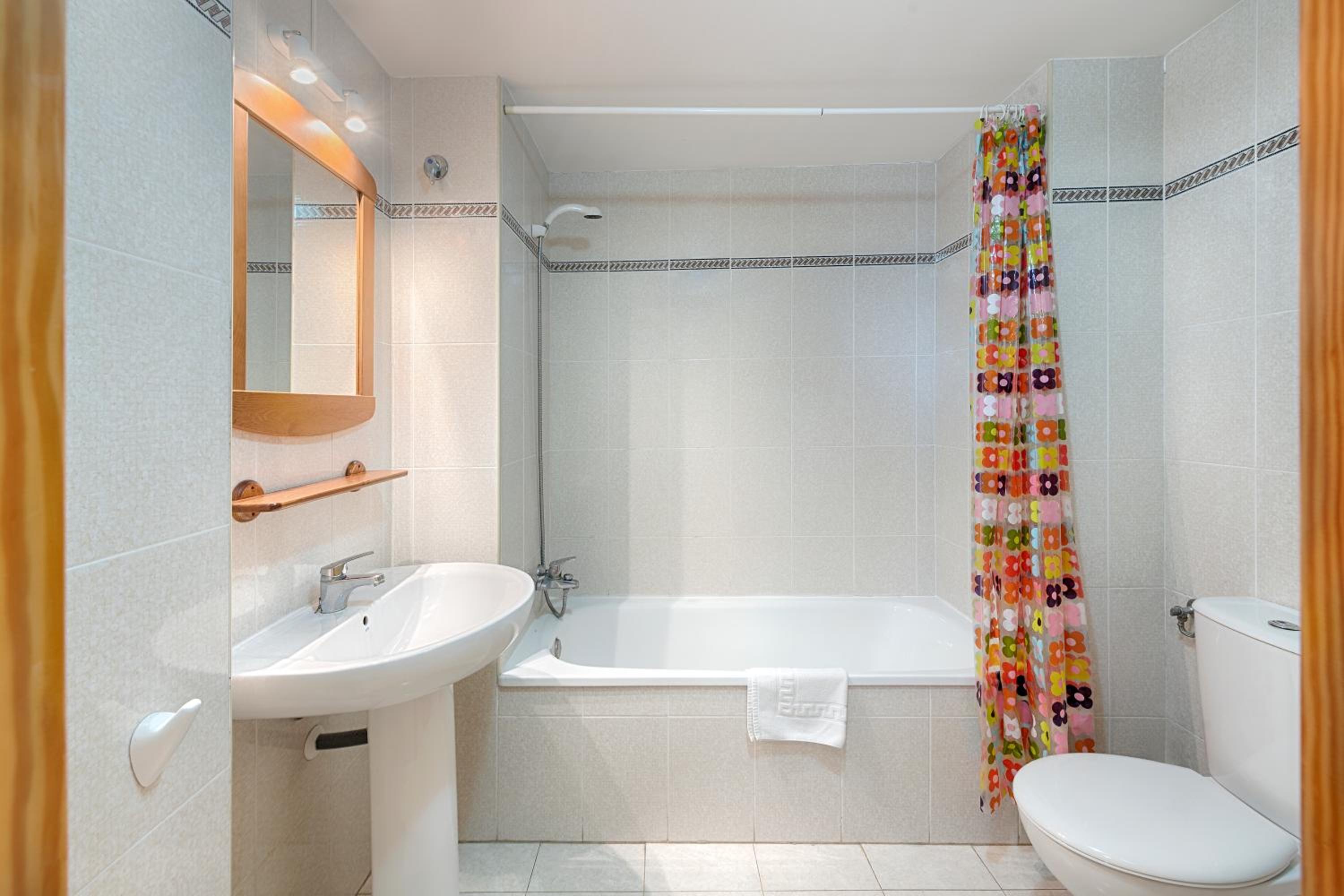 Duplex 3- Bedroom Apartment (6 Adults) photo 3