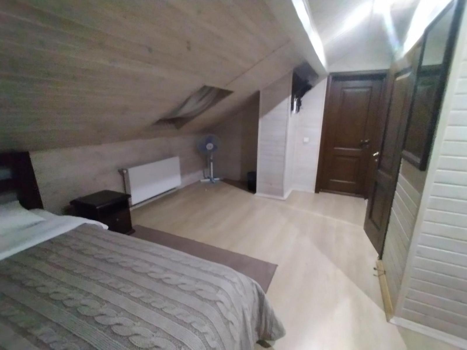 Budget Attic Twin Room photo 2