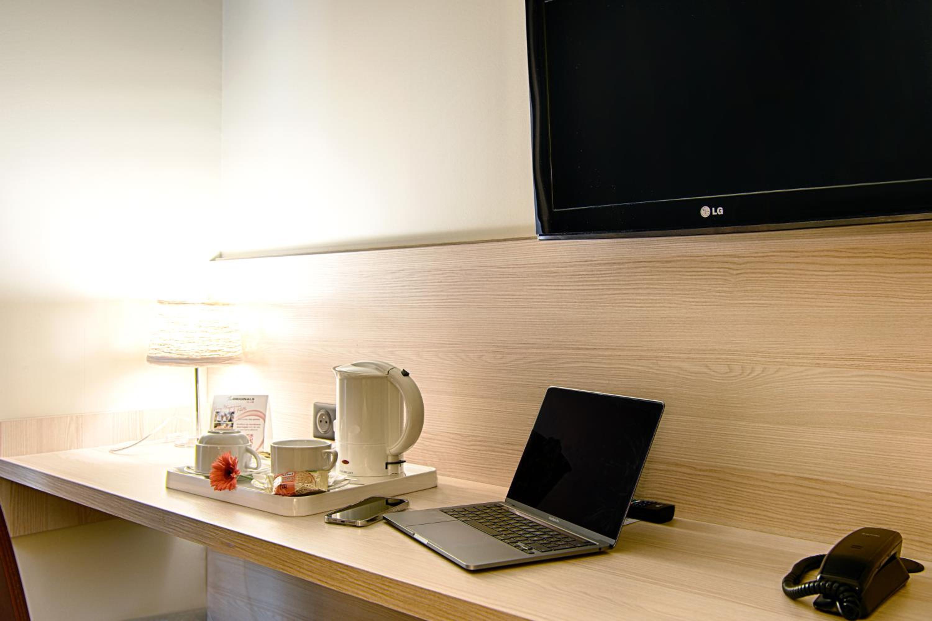 Double Room - Photo 5